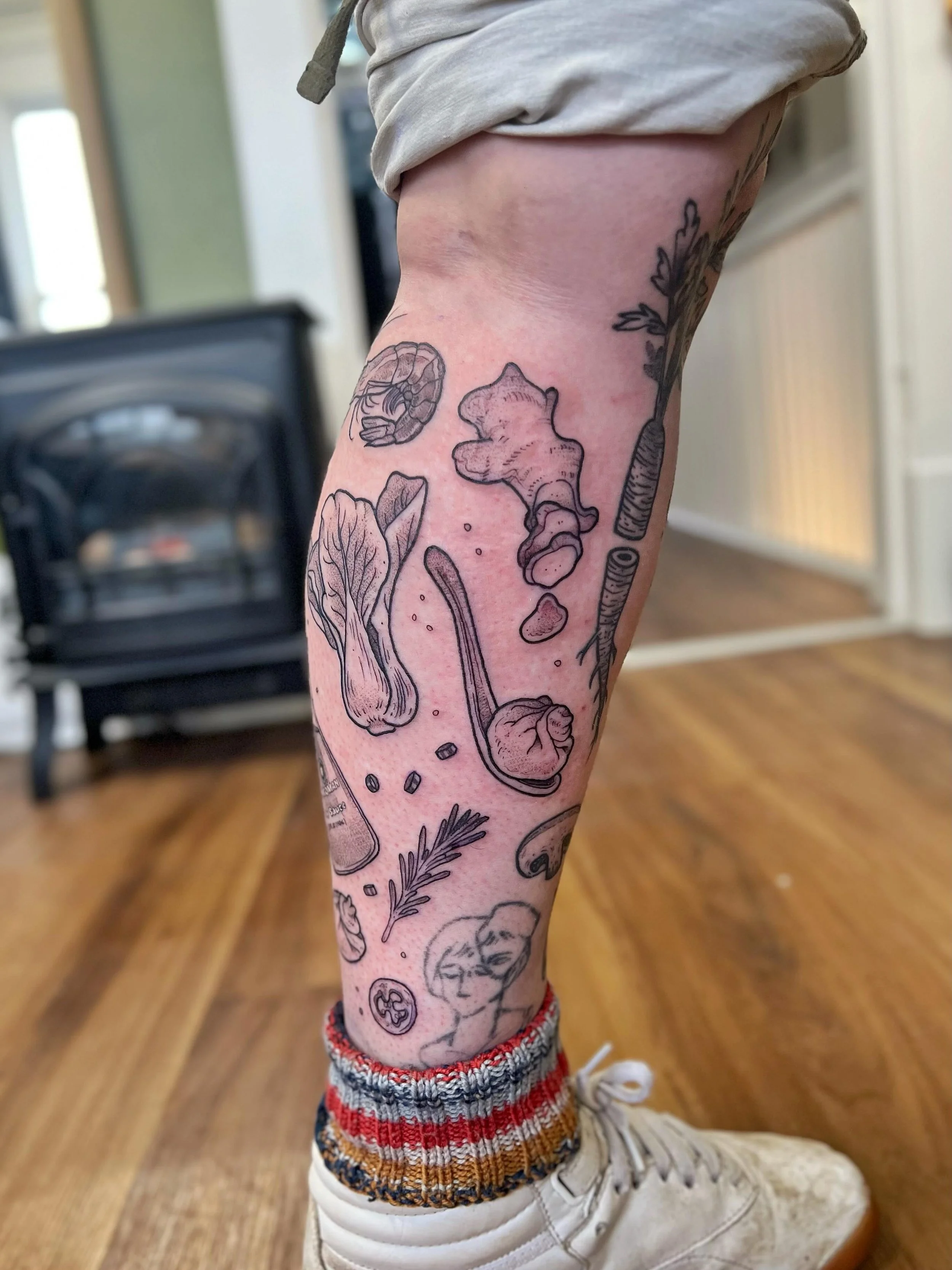 Soup leg part 3!! One more session to go 

Thank you August for the continued trust! I can&rsquo;t wait to see this finished in all of its soupy glory 

Booking June - August 

✧ ✧ ✧ 

✸ BOOKS OPEN ✸
booking 🔗 in my b!o
💌 plantmole@gmail.com

✧ ✧ ✧