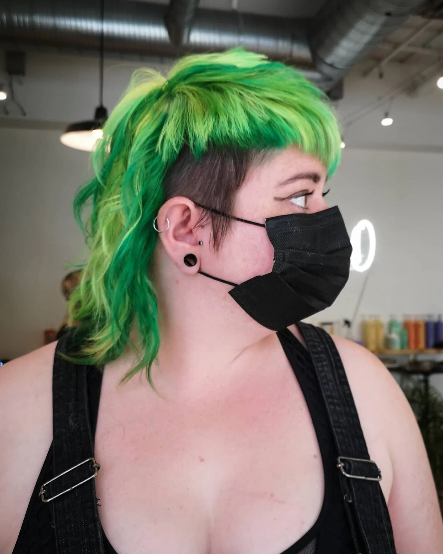 True happiness is to always have a mullet and a full gullet. 😂💚

But seriously, how rad is this? A quick blow dry with the right product is all it takes. This lucky lady has deez curls naturally 😏