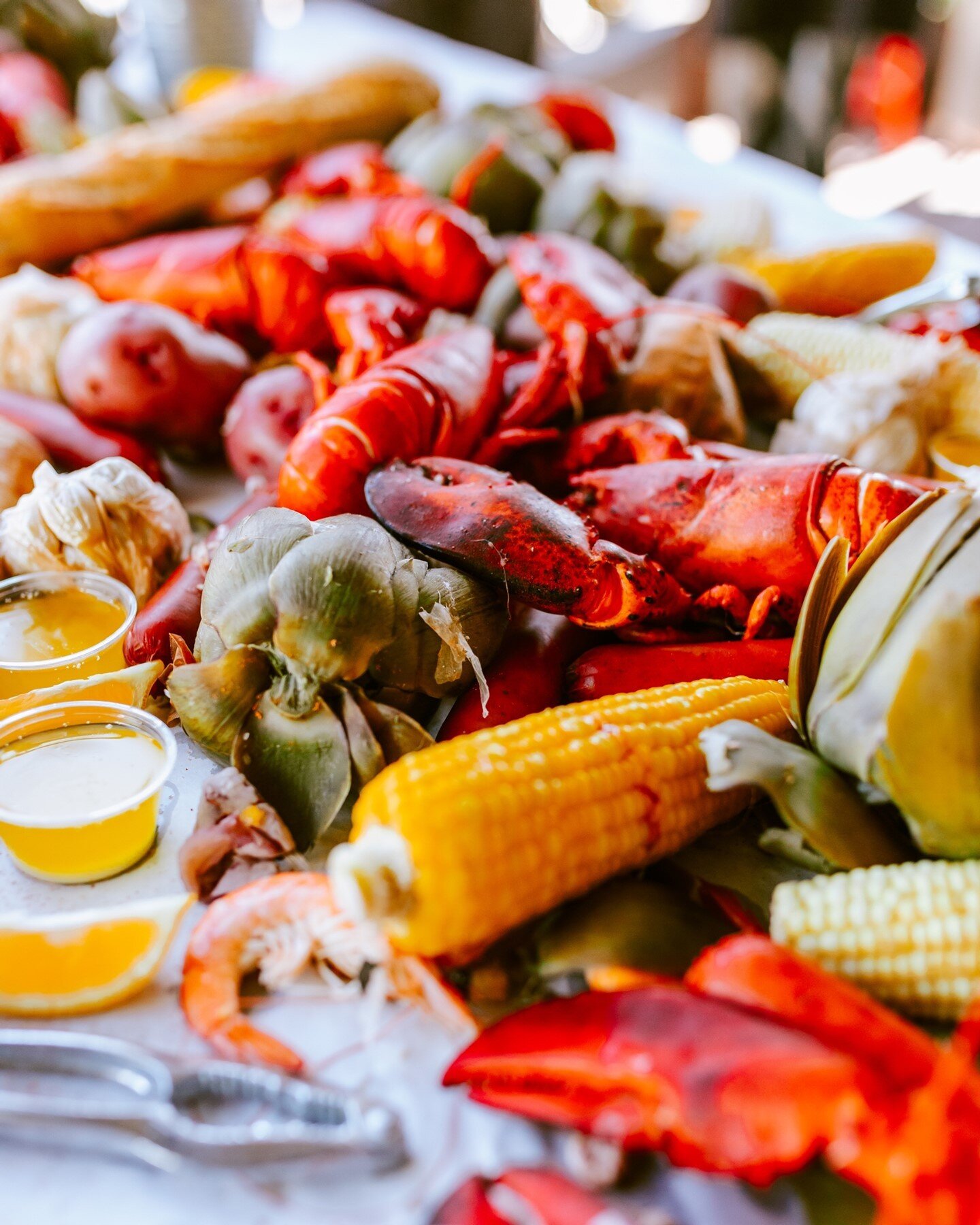 This will be the scene this evening at @heritageeats! Wine country's most authentic lobster boil, spread across huge tables, and packaged into warm, fresh, ready-to-enjoy dinners at home!  Thanks so much for all who ordered our &ldquo;First Crack,&qu