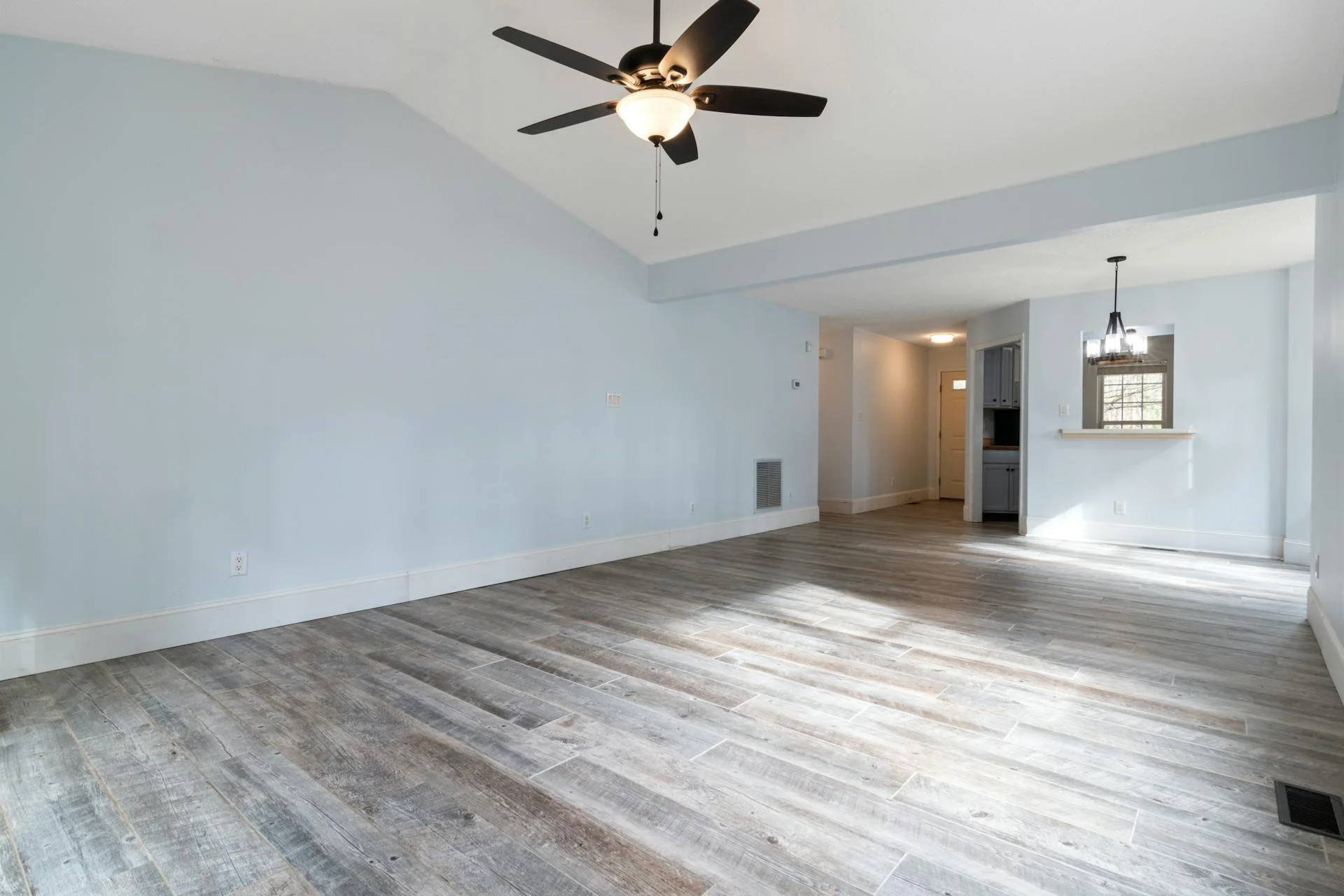Key Questions to Ask Before Hiring a Wilmington Flooring Company