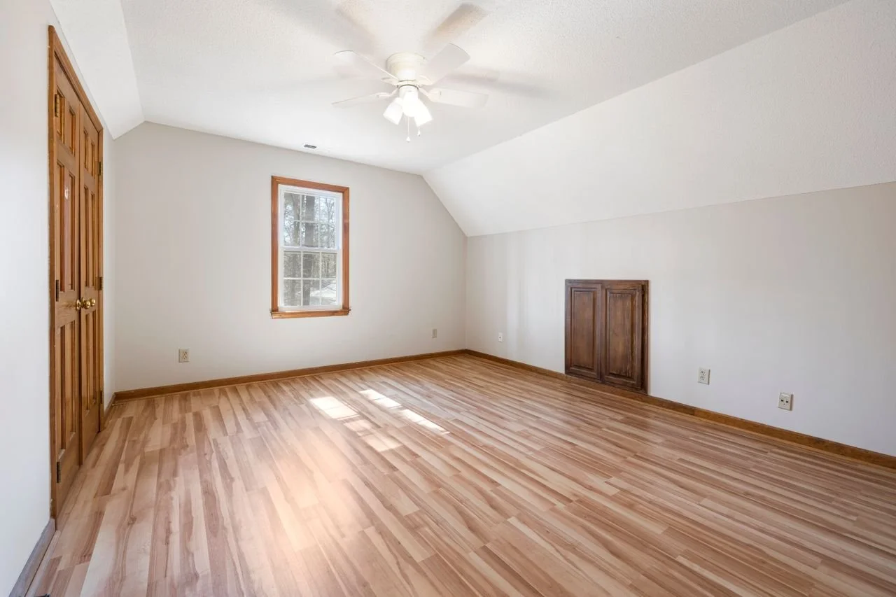 Signs Your Hardwood Floors Need Sand and Refinish