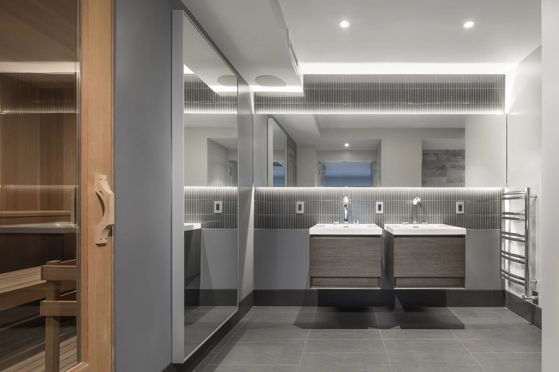 russian-11-bath-1920x1280.jpg