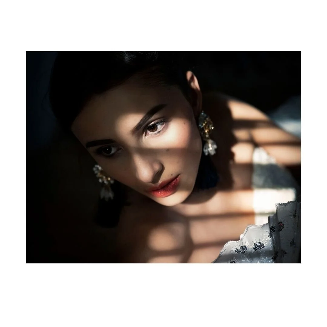 The best portrait of a person may not be the one you planned but the one that unfolded.⁠
⁠
Model: @mildredrincon60⁠
MUHA: @tam_chularom⁠
Host: @upscaleandfundmedia