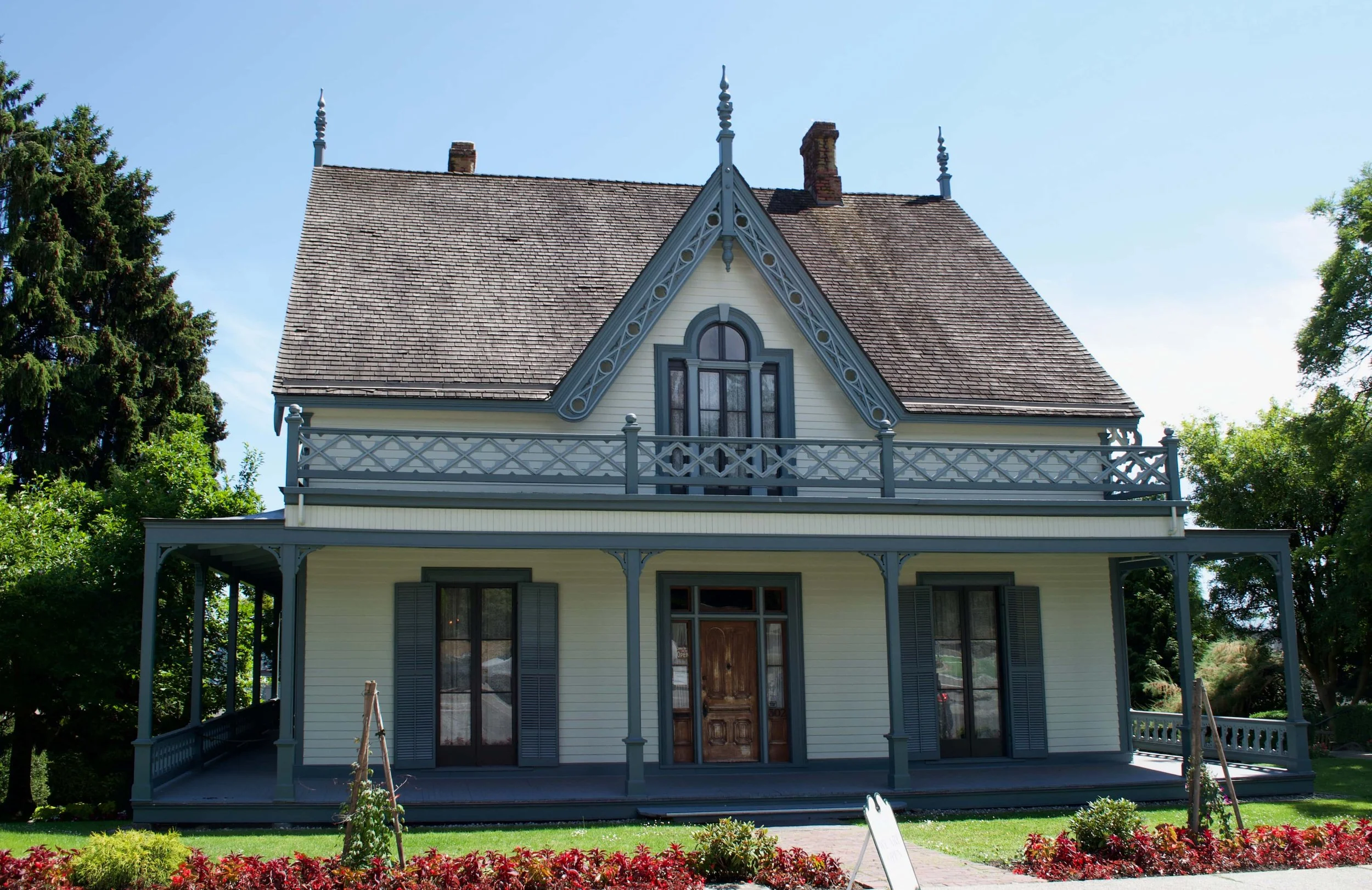 Irving House 3.jpg