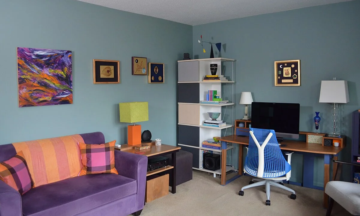 An elegant combination of colour and design in a contemporary but comfortable living room