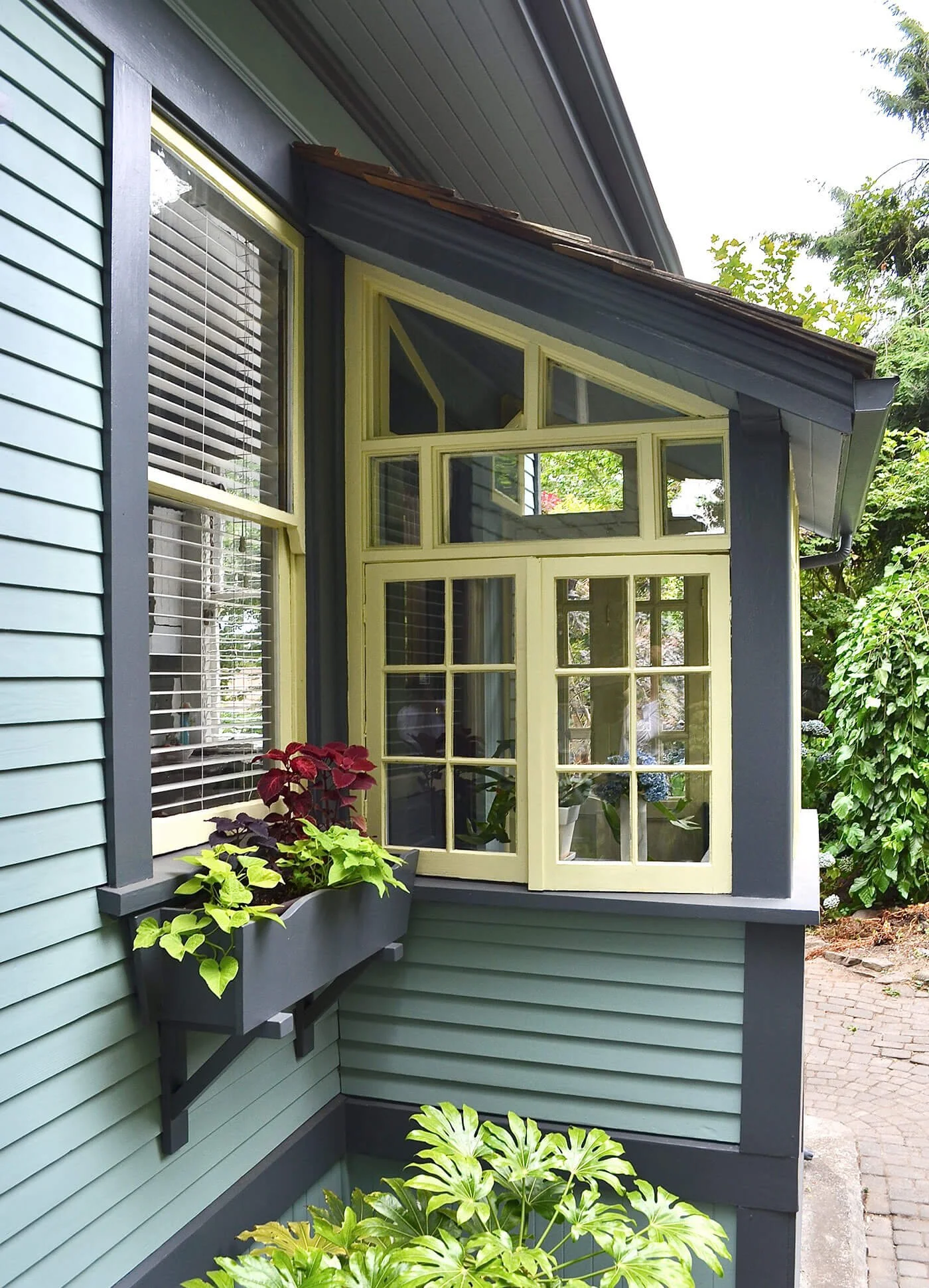 A refined heritage paint colour palette for a registered heritage house in Vancouver, BC