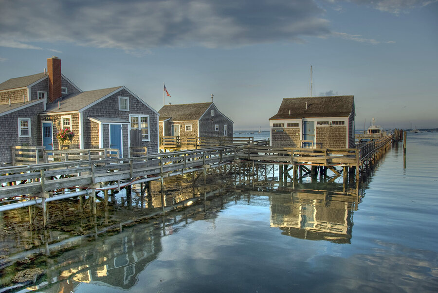 Nantucket-Harbor-Houses-www.njcharters.com_.jpg