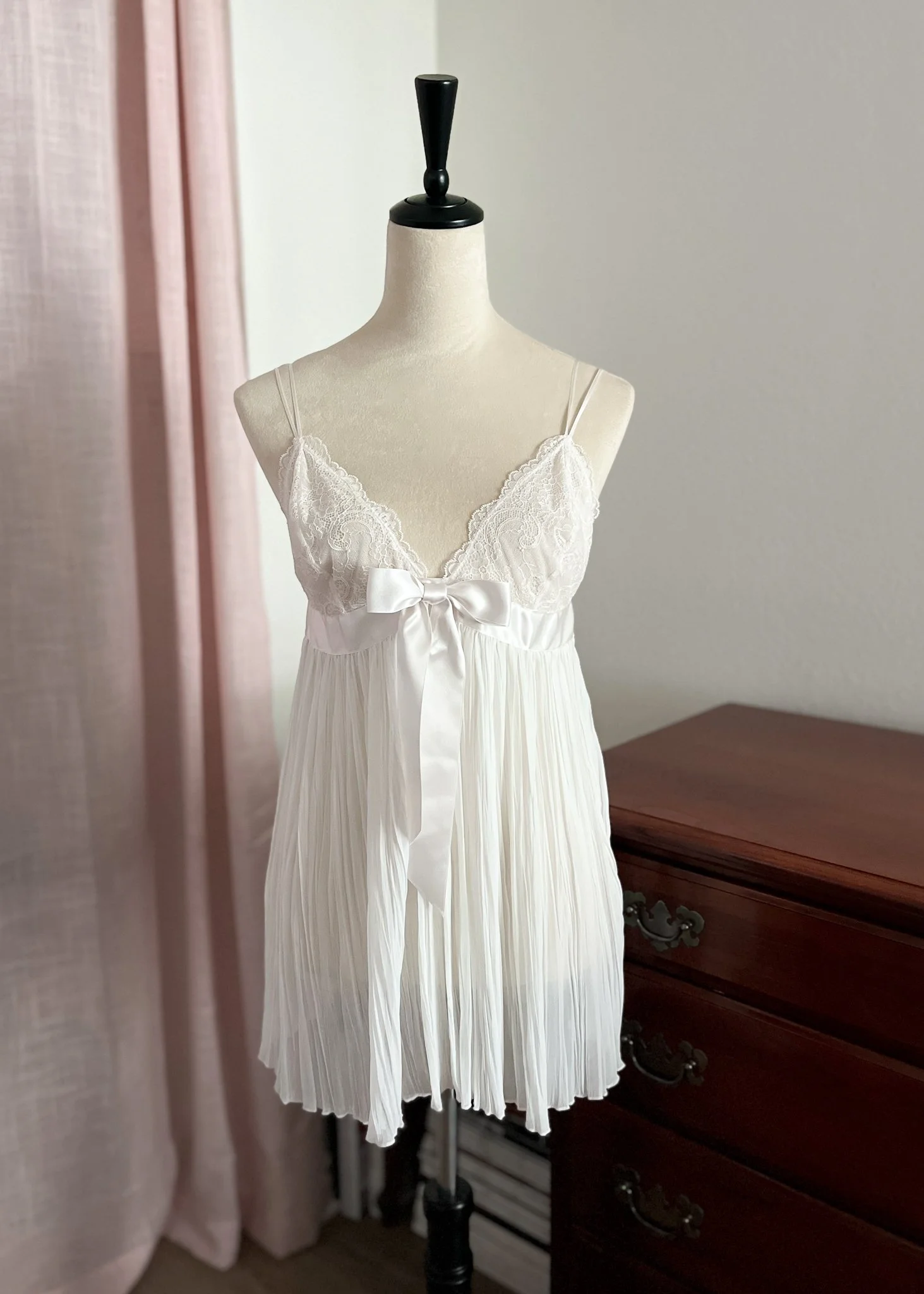 Bridal Victoria's Secret Lingerie Nightie (L)