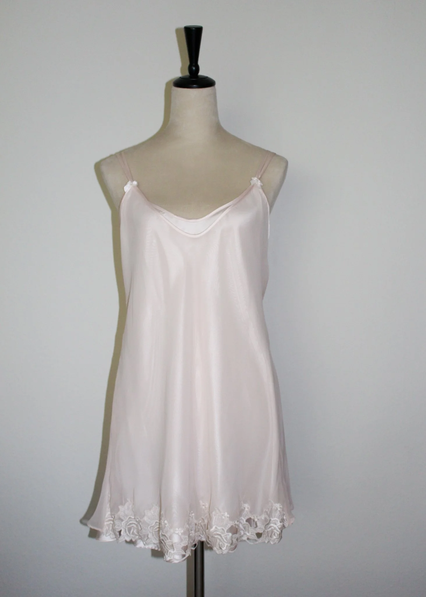 Pale Pink Vintage Nightgown (M)