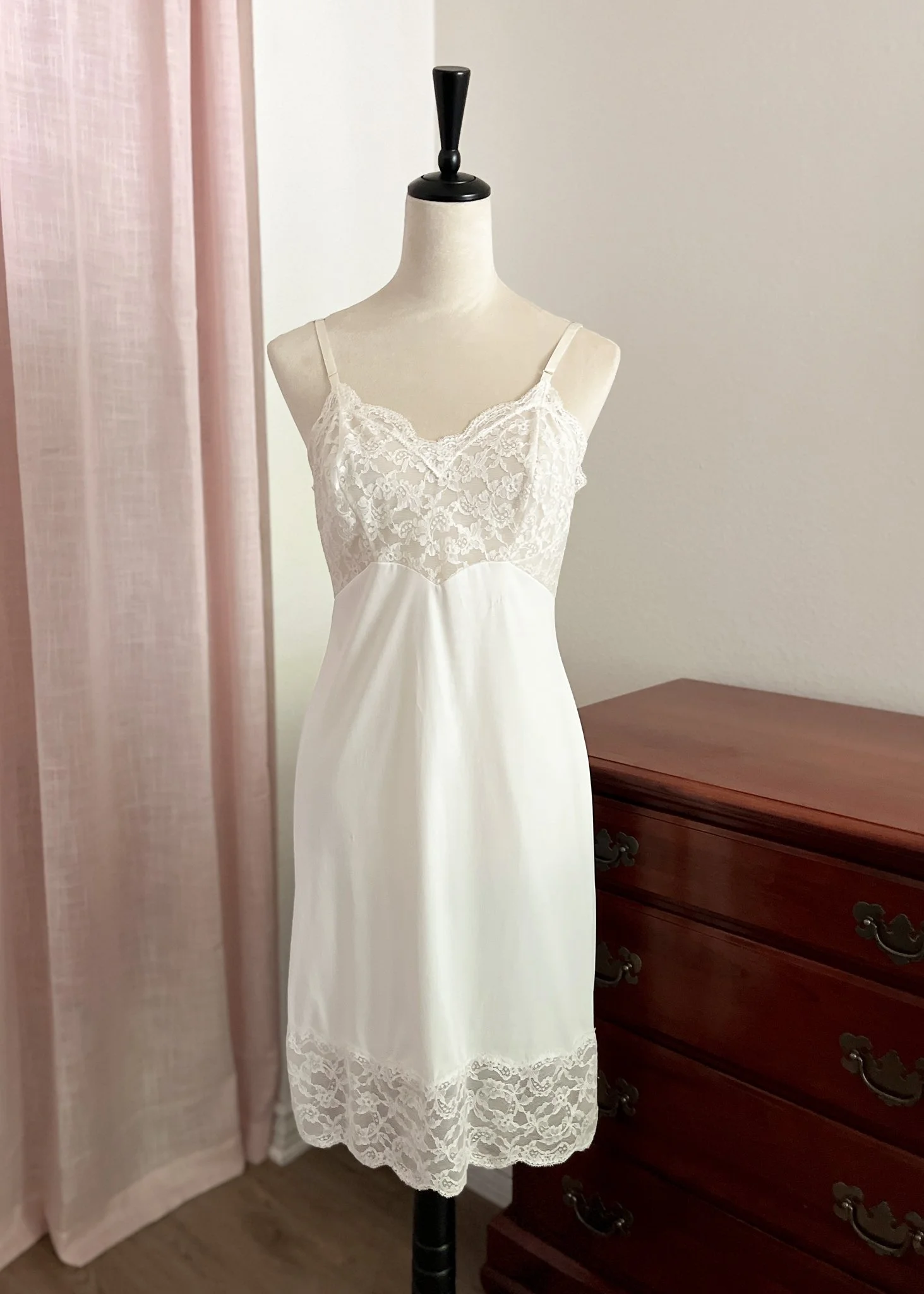 Vintage White Lace Lingerie Dress (S/M)