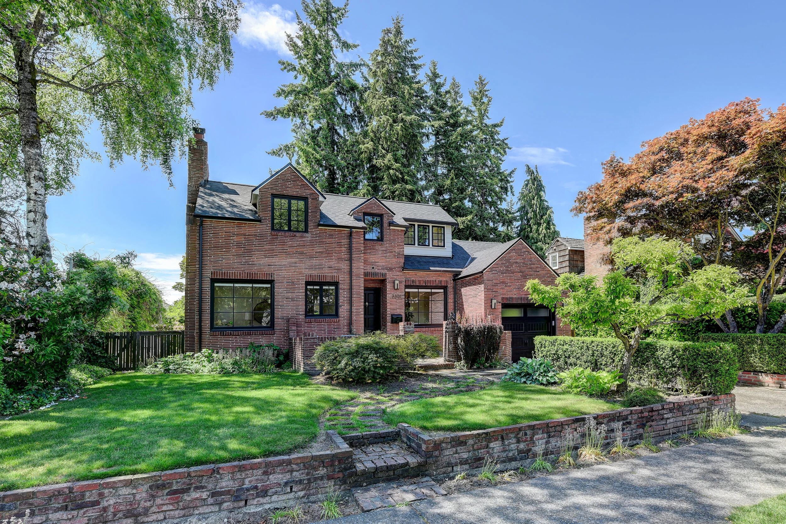 Seamless addition to exterior