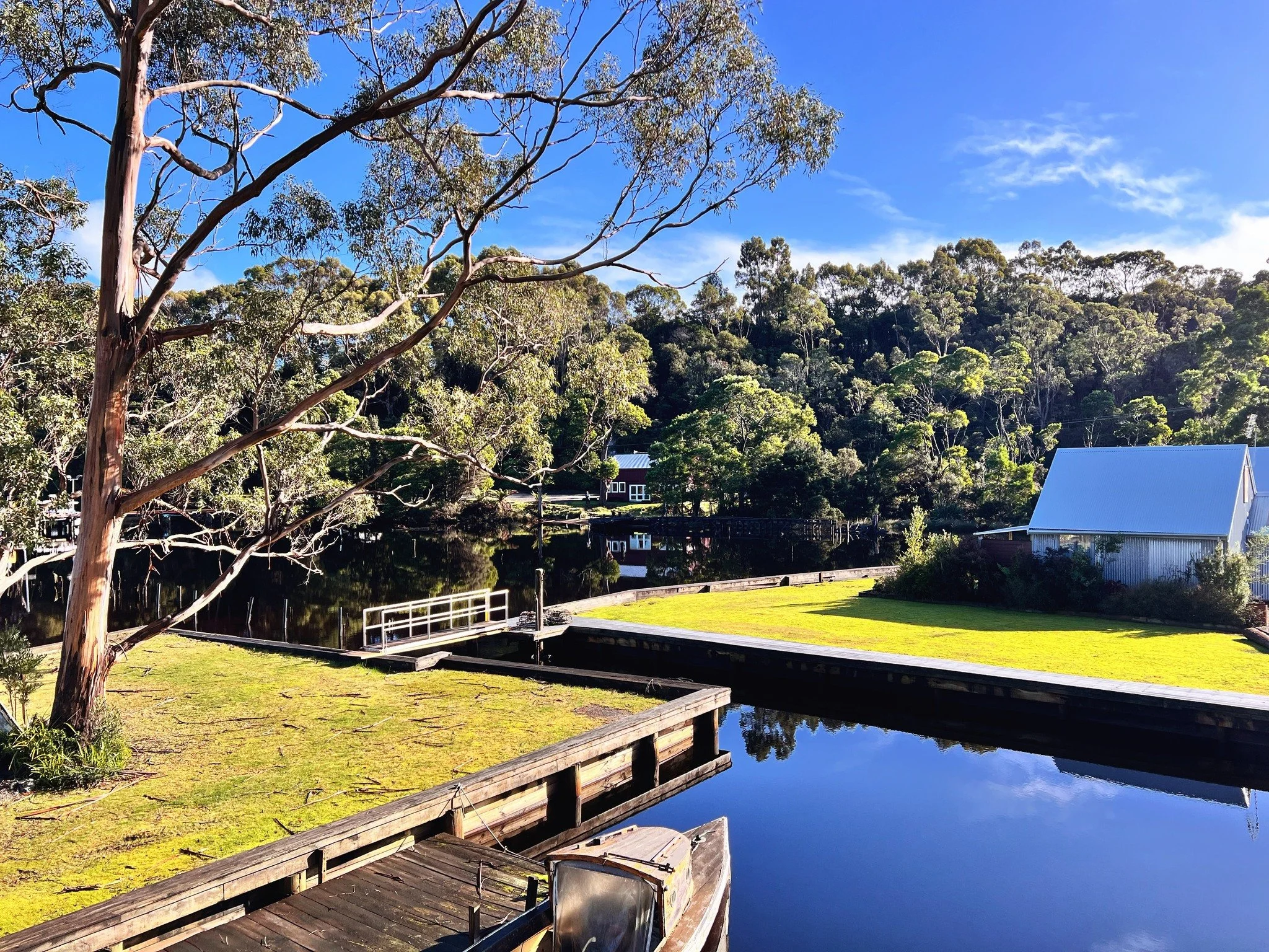 ☀️ Your Morning View, Soon

From the deck of our new Marina Suites, you&rsquo;ll take in uninterrupted views over Risby Cove&rsquo;s private marina and across Macquarie Harbour &mdash; glass in hand, sun low in the sky, and nowhere else to be.

Openi