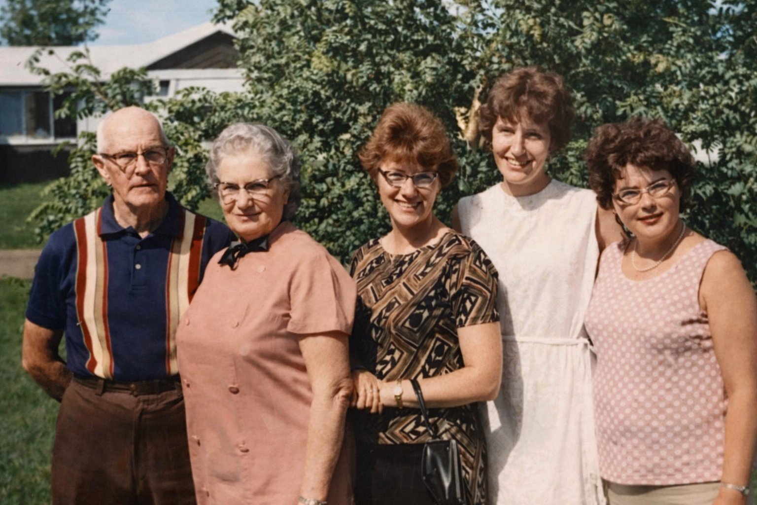 A- Family Durward and Estelle Titus photos about 1968 Chat.png