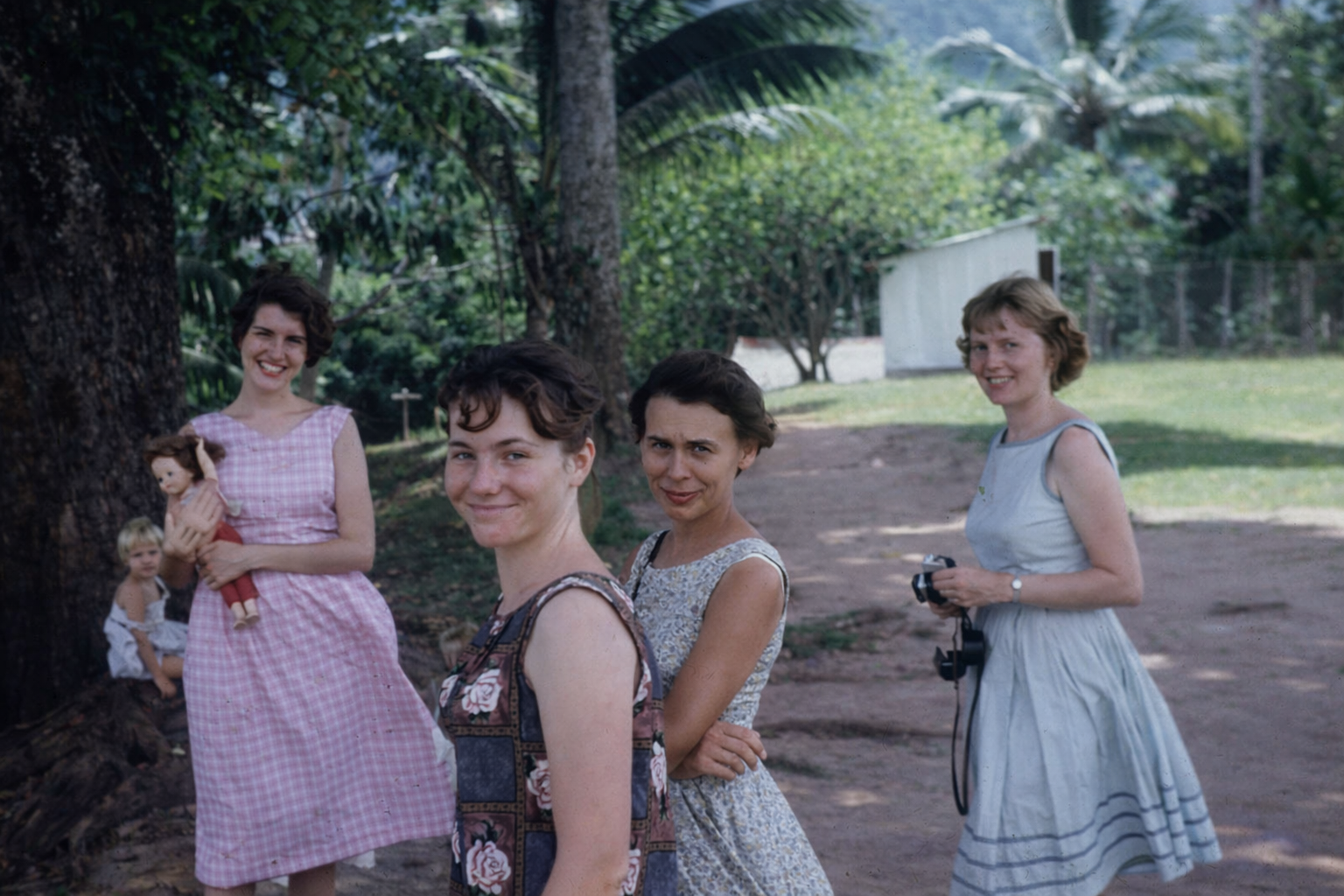 Bula teachersinMalalo-Ina, Paula, June ,Phyllis. Path leads down to where Station workers live such as Abele, Metegemeng, Janding.jpg