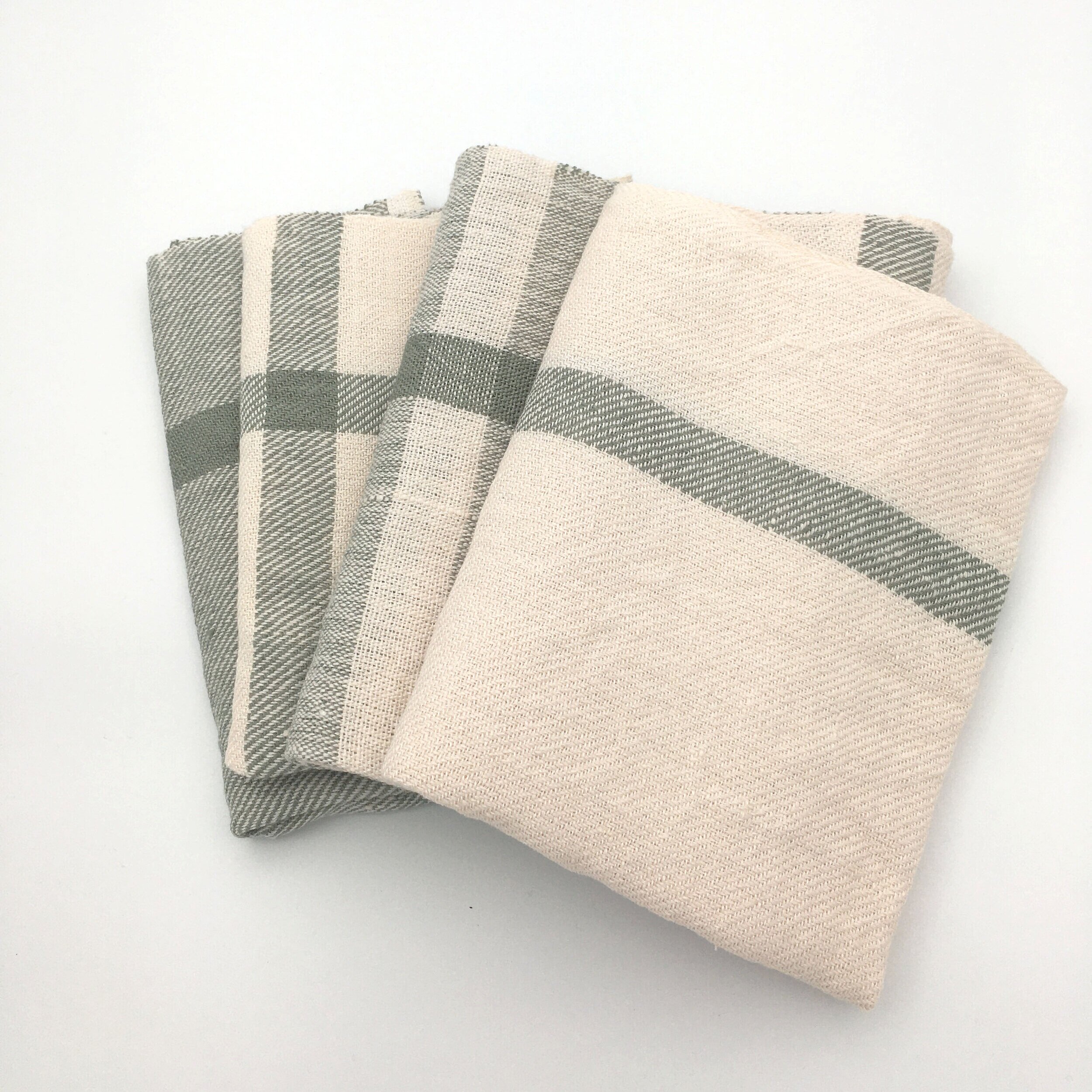 stack+of+4+hand+towels.jpg