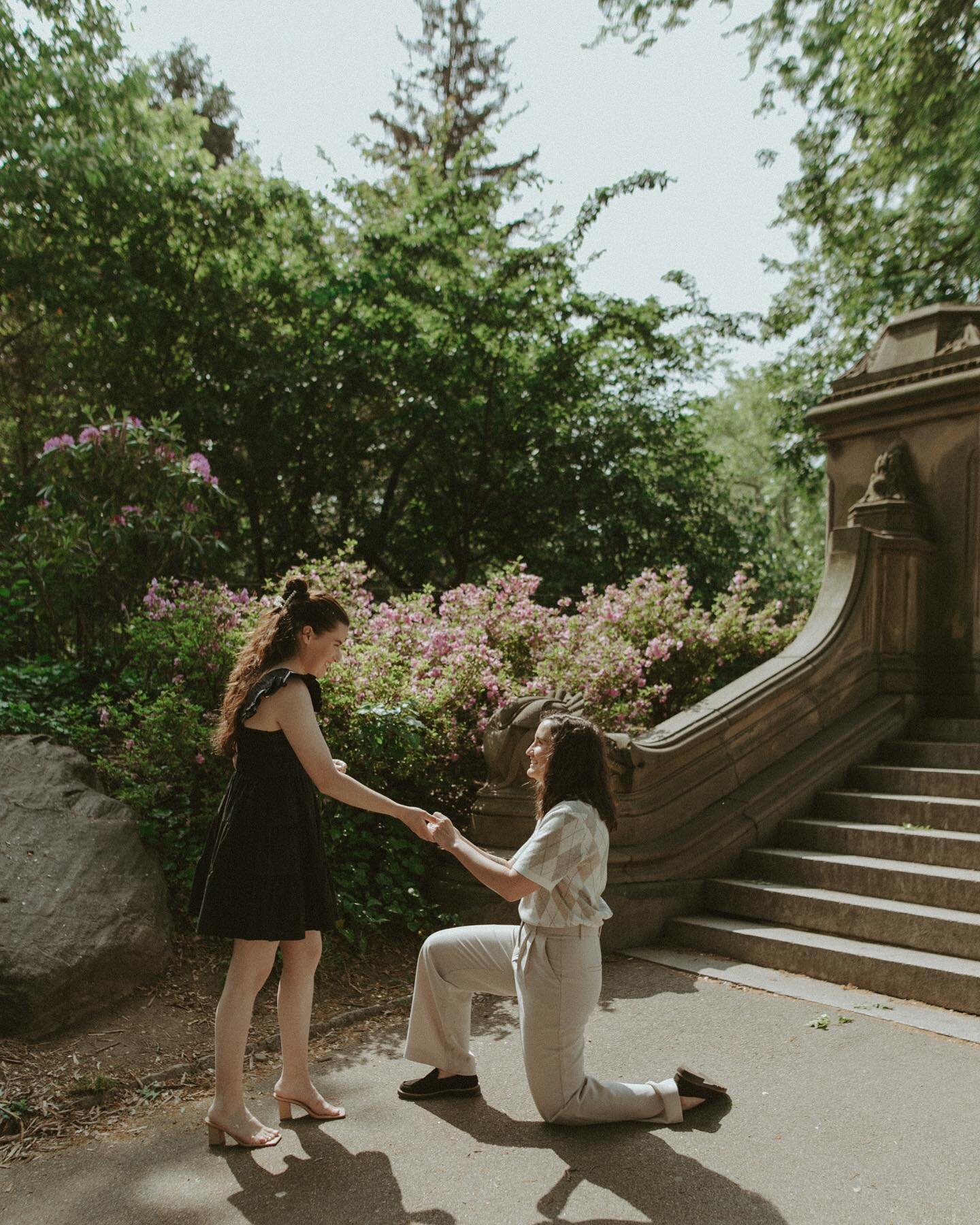 A double proposal for Taylor + Taylor 🥹 I&rsquo;m so honored they asked me to capture this moment for them- a commitment to forever, under the Central Park sunshine.