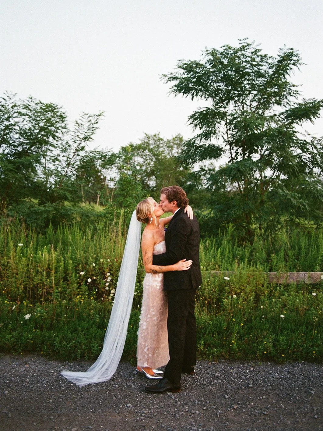 Grace + Tyler, on a gorgeous summer evening at @audreysfarmhouse. They filled their day to the brim with gorgeous florals, nostalgic details and all the loved ones they could squeeze into the greenhouse. I still think about this wedding all the time.