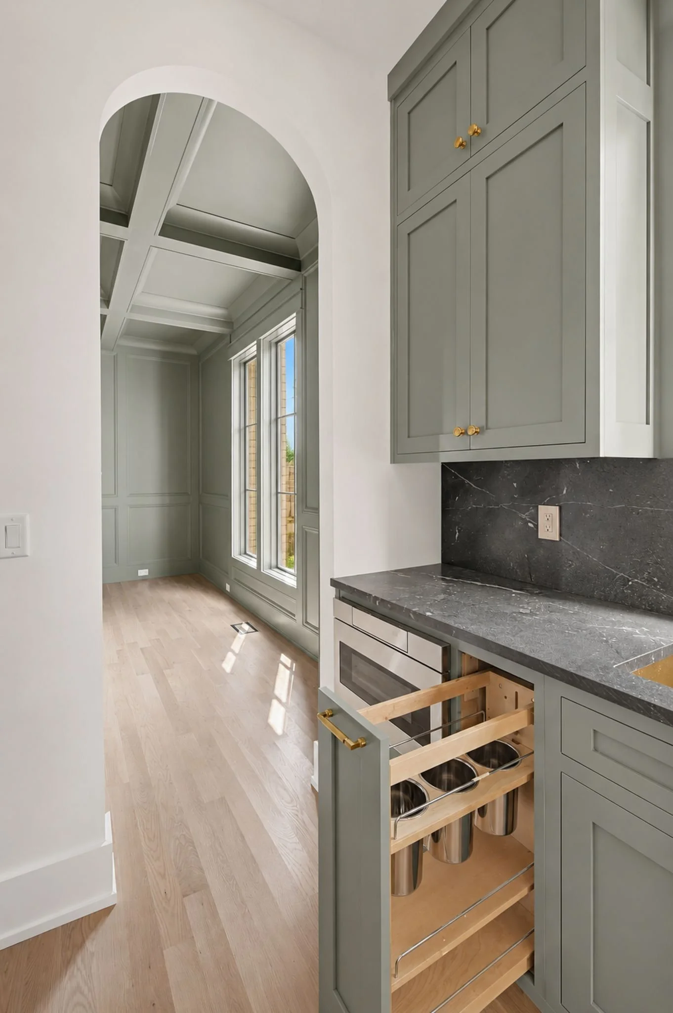 ad2608211-1018.jpg