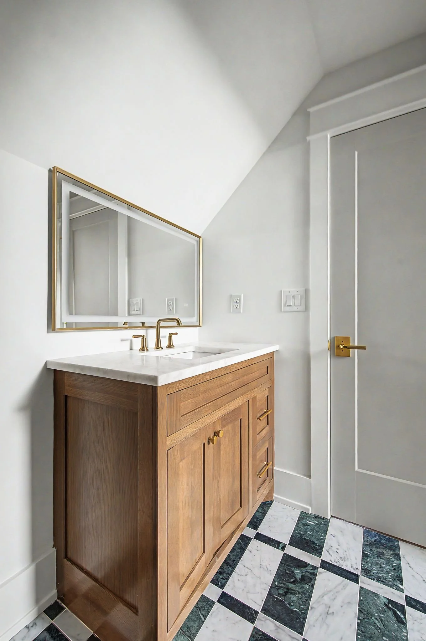 ad2607281-1103.jpg