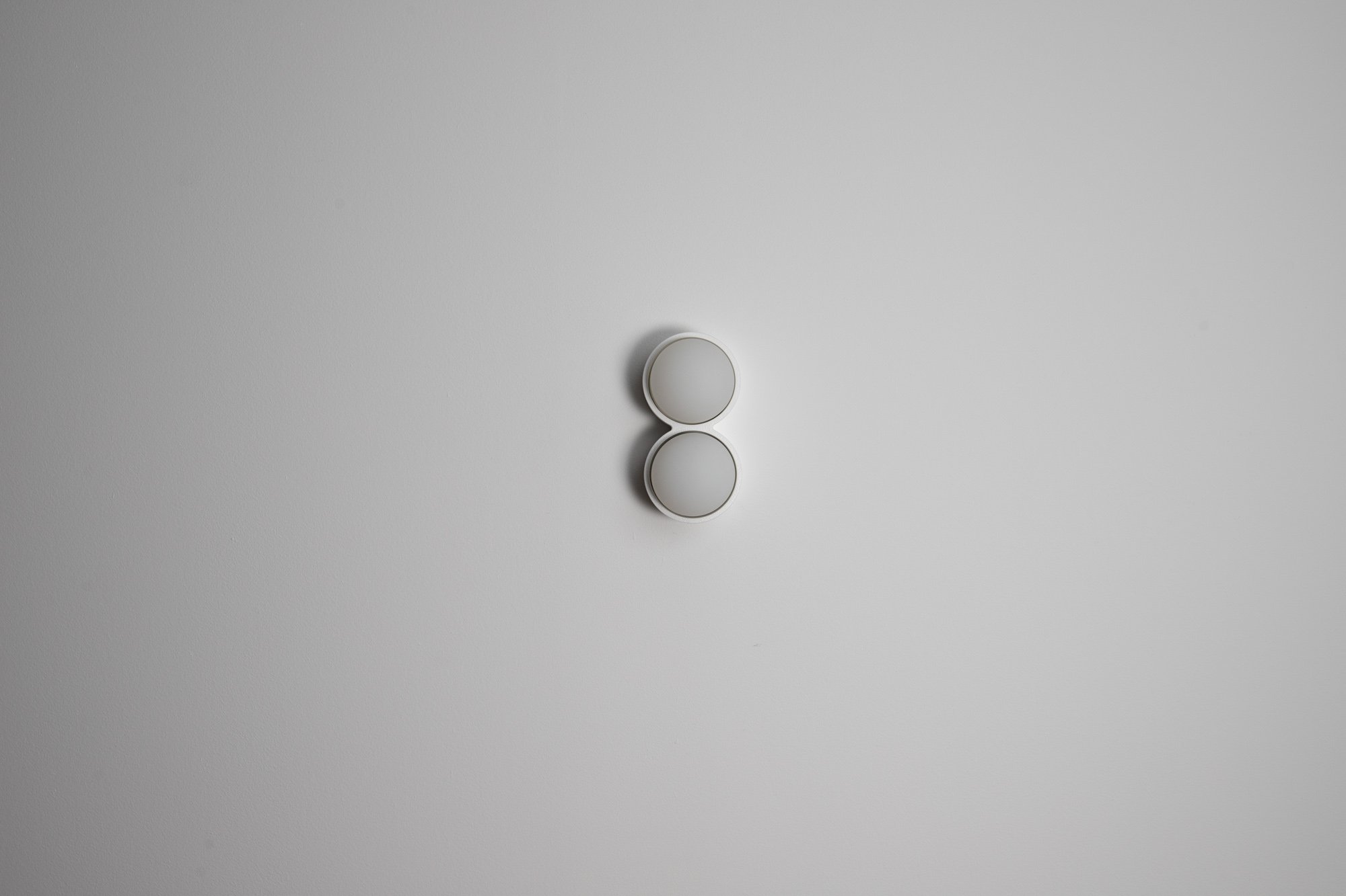 WEB_oft_rider_double_white_white frosted_front_off.jpg