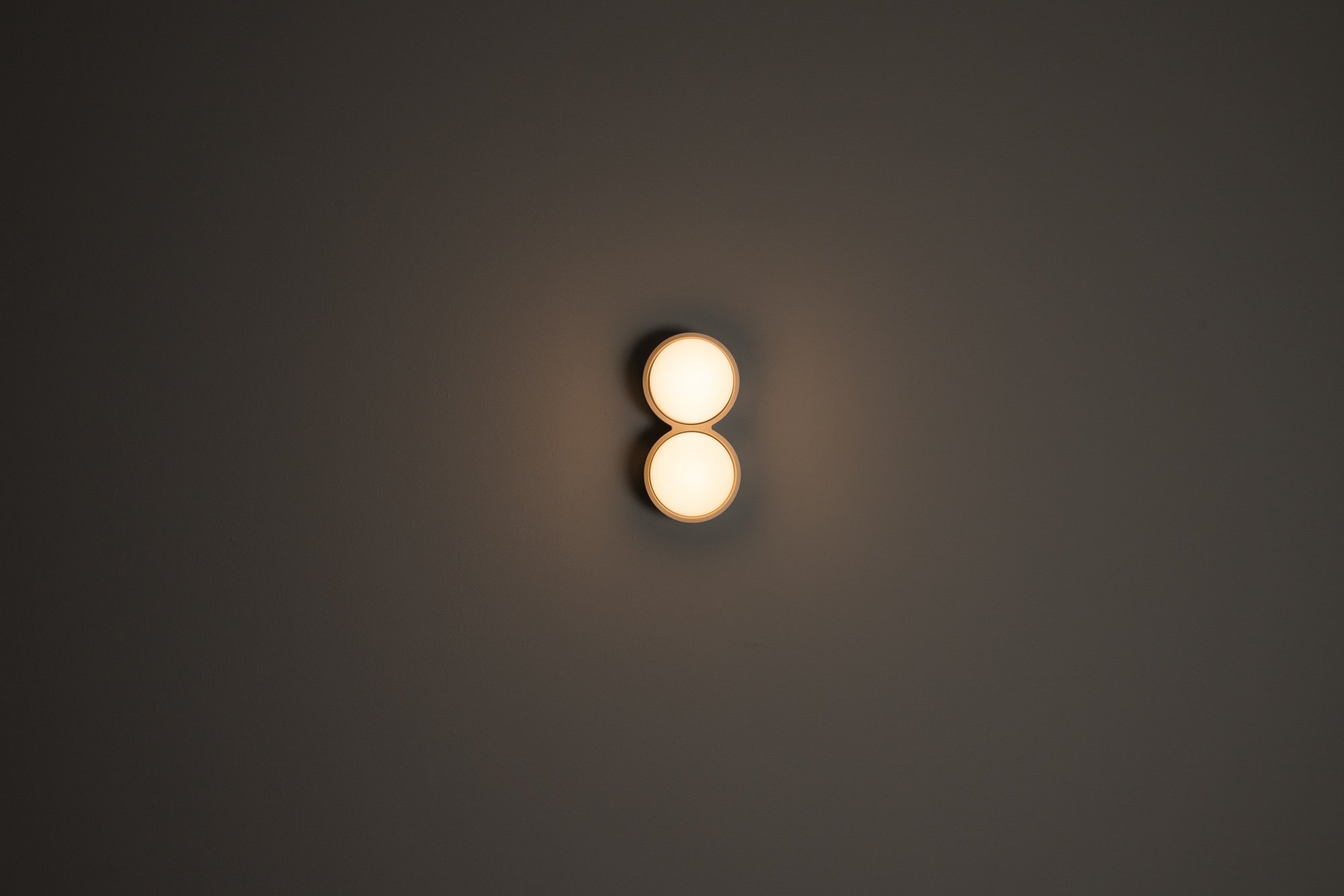 WEB_oft_rider_double_raw_white frosted_front_night.jpg