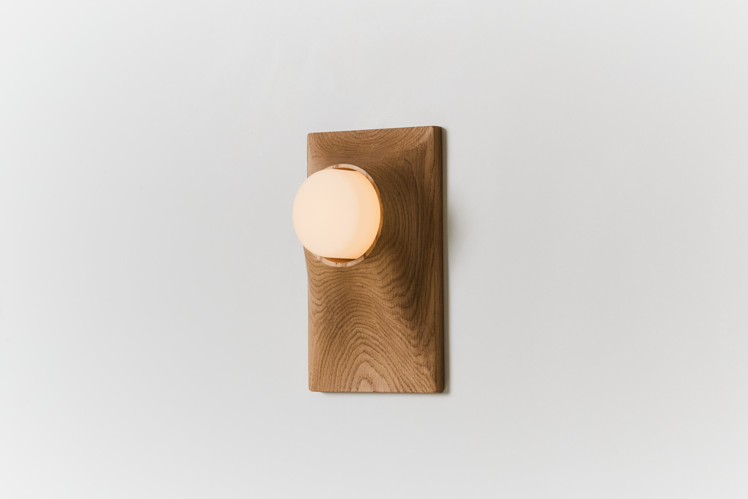Riva_Wide_Oak_White Frosted_Side_On.jpg
