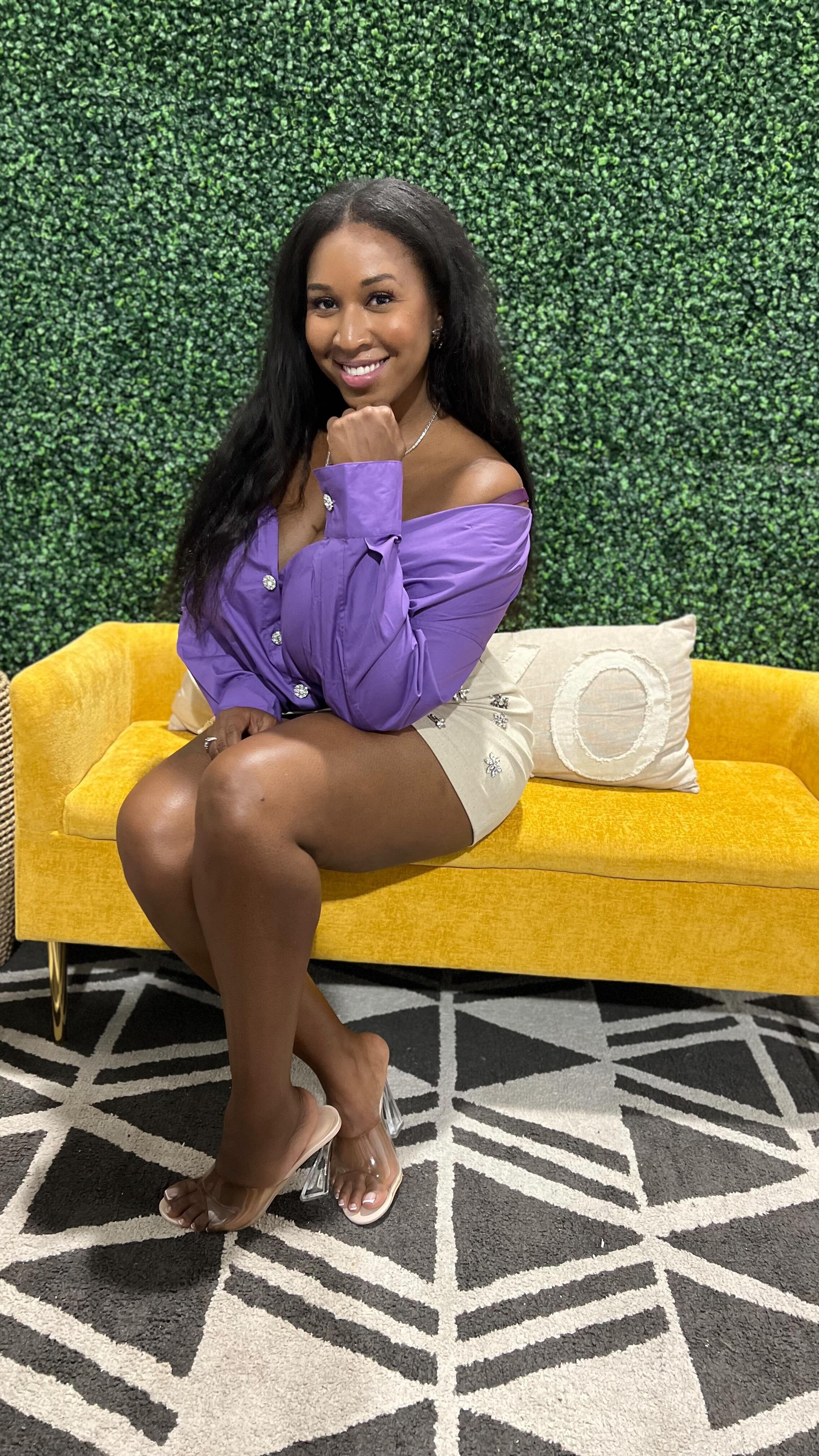 Things that are pretty beyond looks💜
.
.
🌺Being accountable 
🌺Complimenting others
🌺Smiling for no reason 
🌺Holding the door for someone
🌺Telling a stranger have a nice day 
🌺Leaving a tip even when you do takeout 
🌺Showing up on time 
🌺Sayi