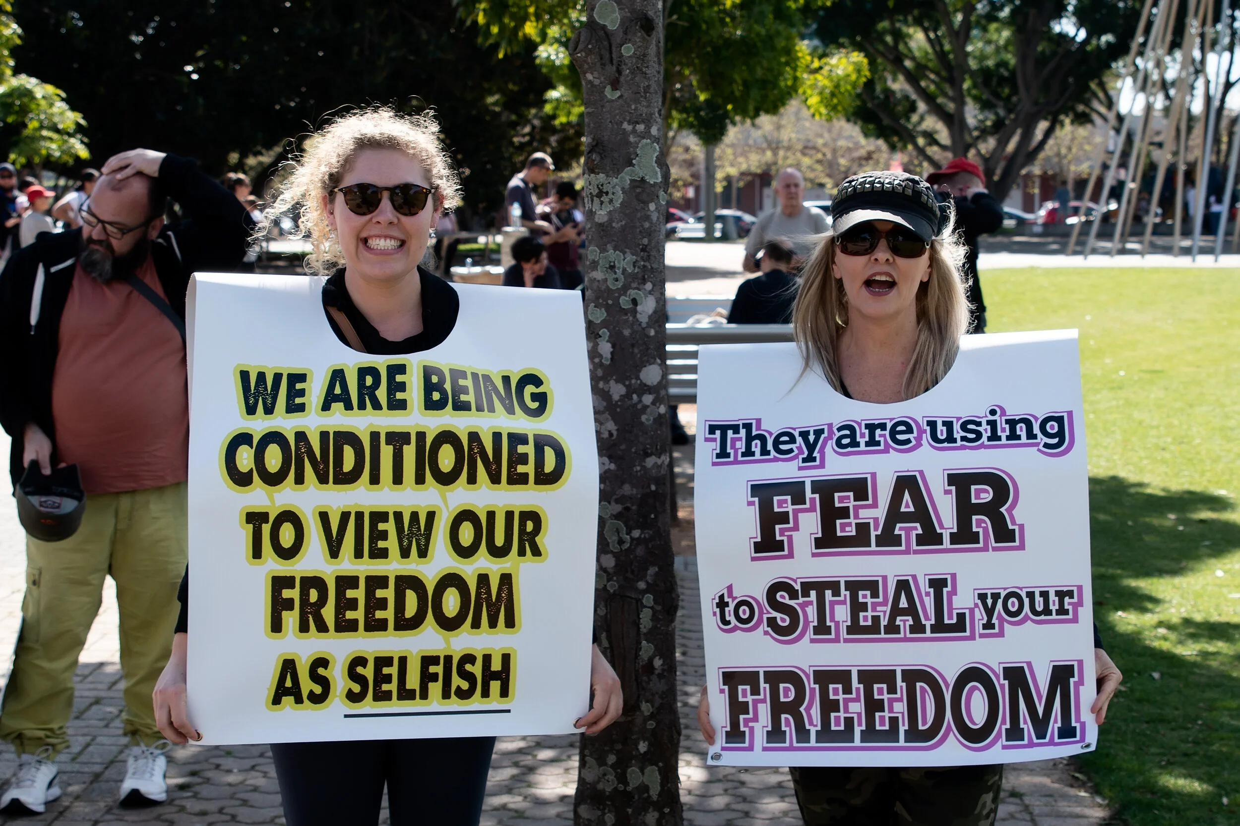 dhp200905611_syd_rally.jpg