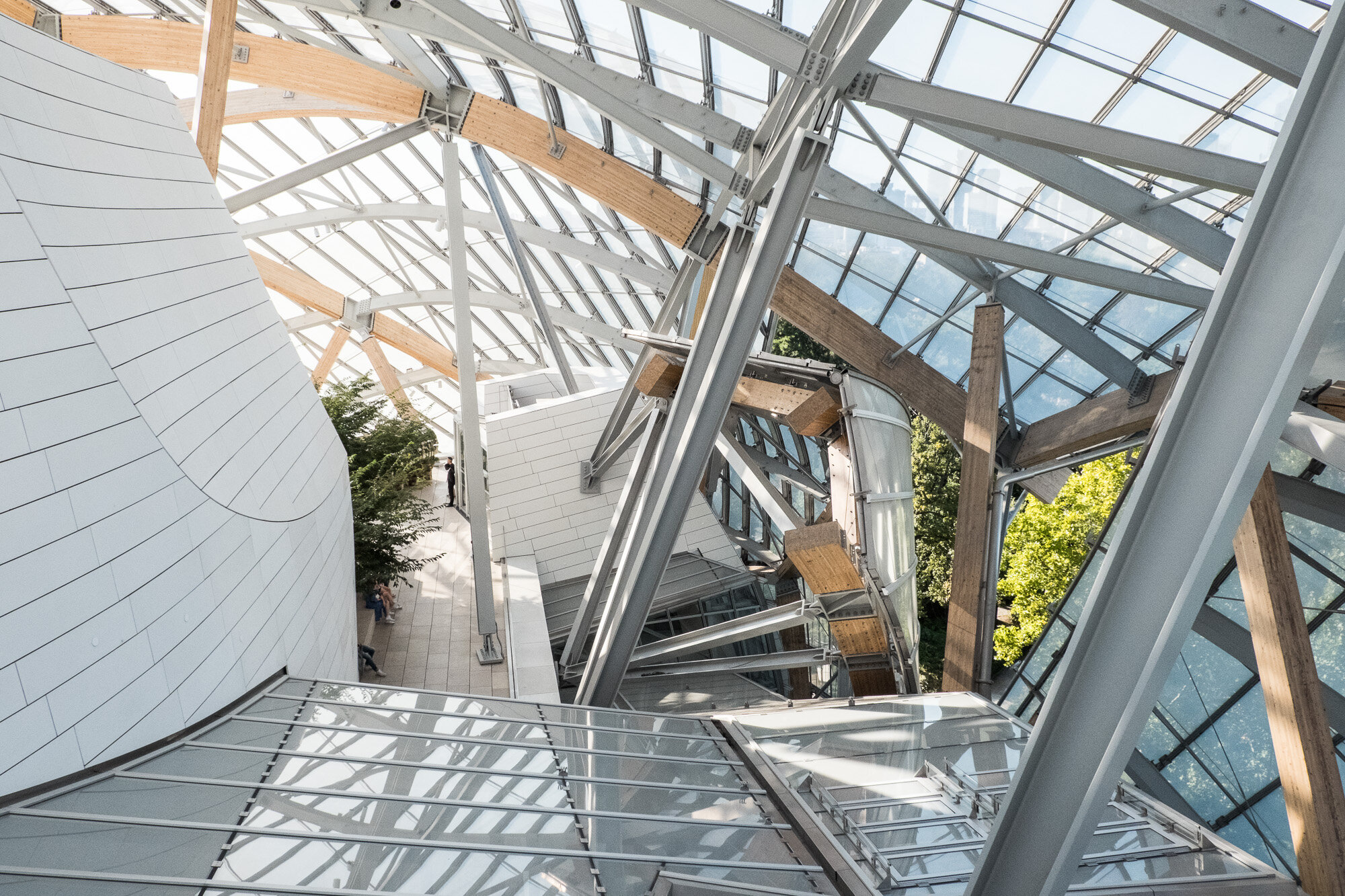 Louis Vuitton Foundation in Paris, an architectural wonder — Arigato  Creative