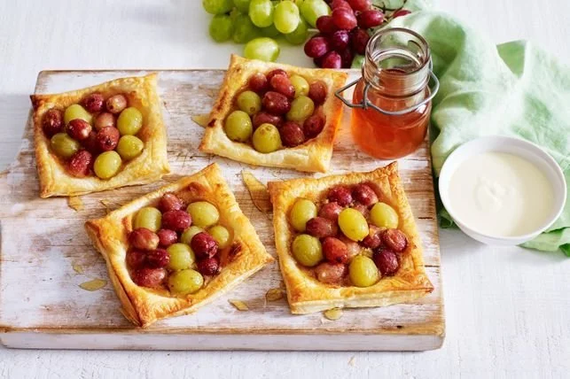 Mixed grape galettes