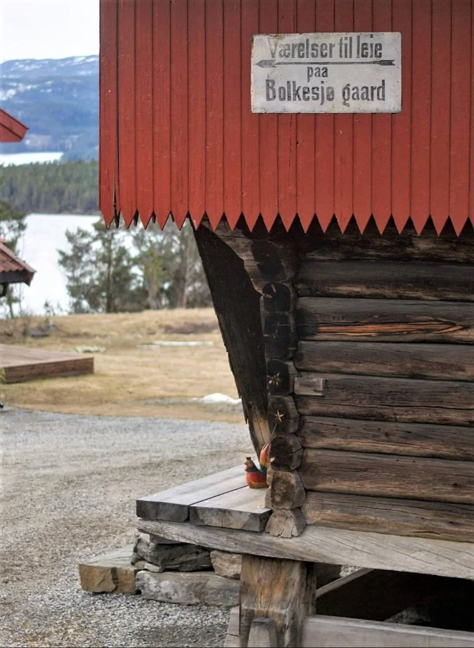 Do you know why we&rsquo;re called Bolkesj&oslash; Gaard?

The sign you see on our old storehouse today is a hand‑painted piece commissioned by my great‑great‑grandfather about a hundred years ago. At that time, the family rented out rooms to travele