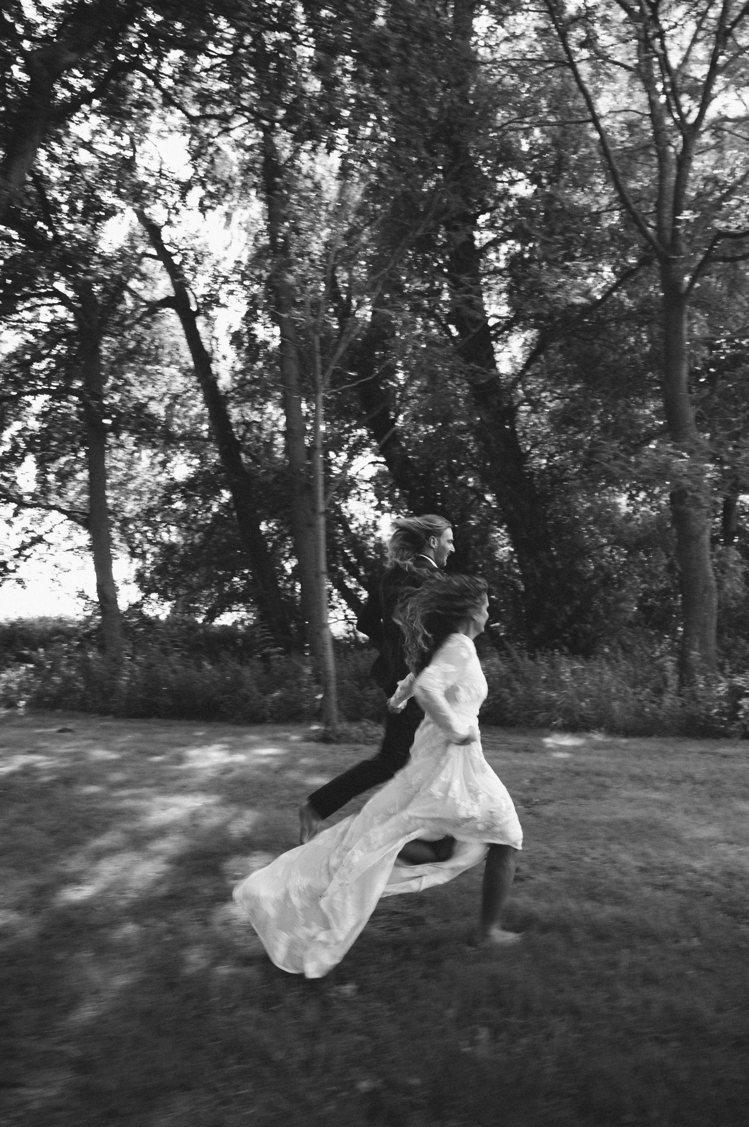 JuliaHaraldsonPhotography_2025_EmmaErikpreviews-3.jpg
