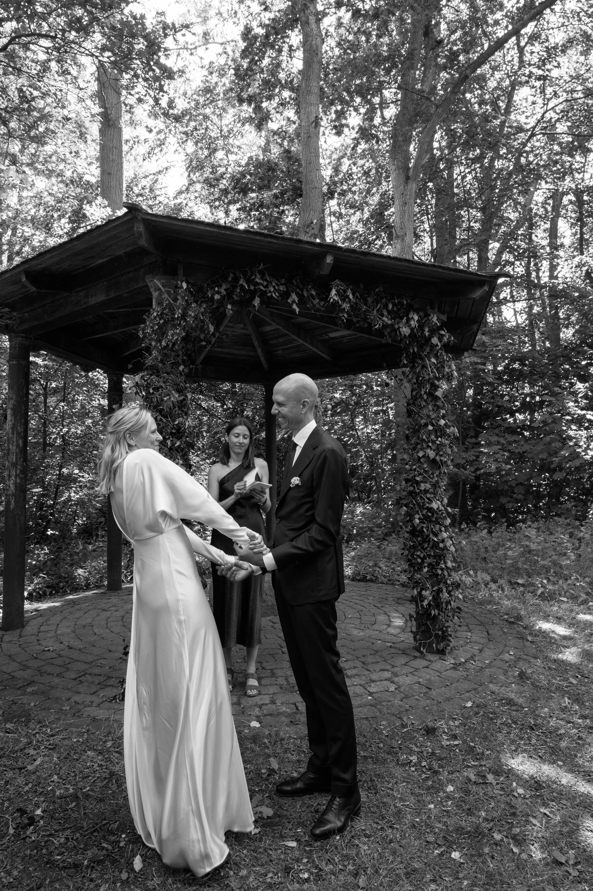 JuliaHaraldsonPhotography_2025_Sofie&Viktorpreviews-24.jpg