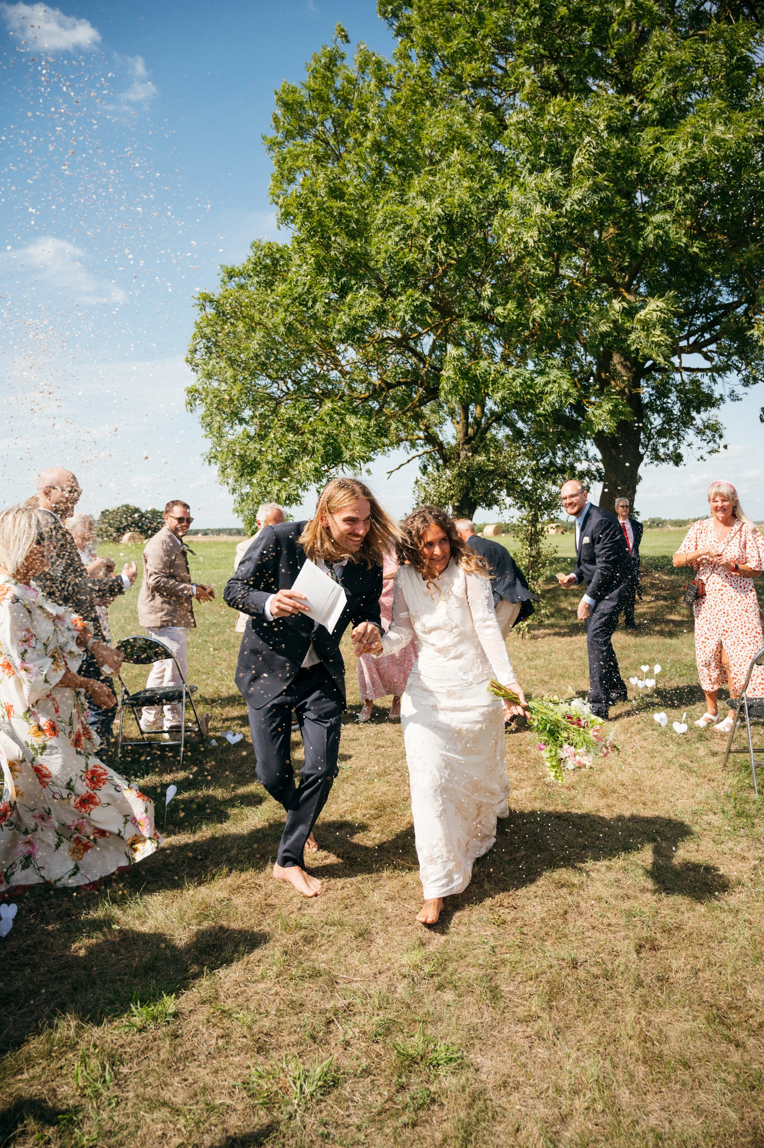 JuliaHaraldsonPhotography_2025_EmmaErikpreviews-24.jpg