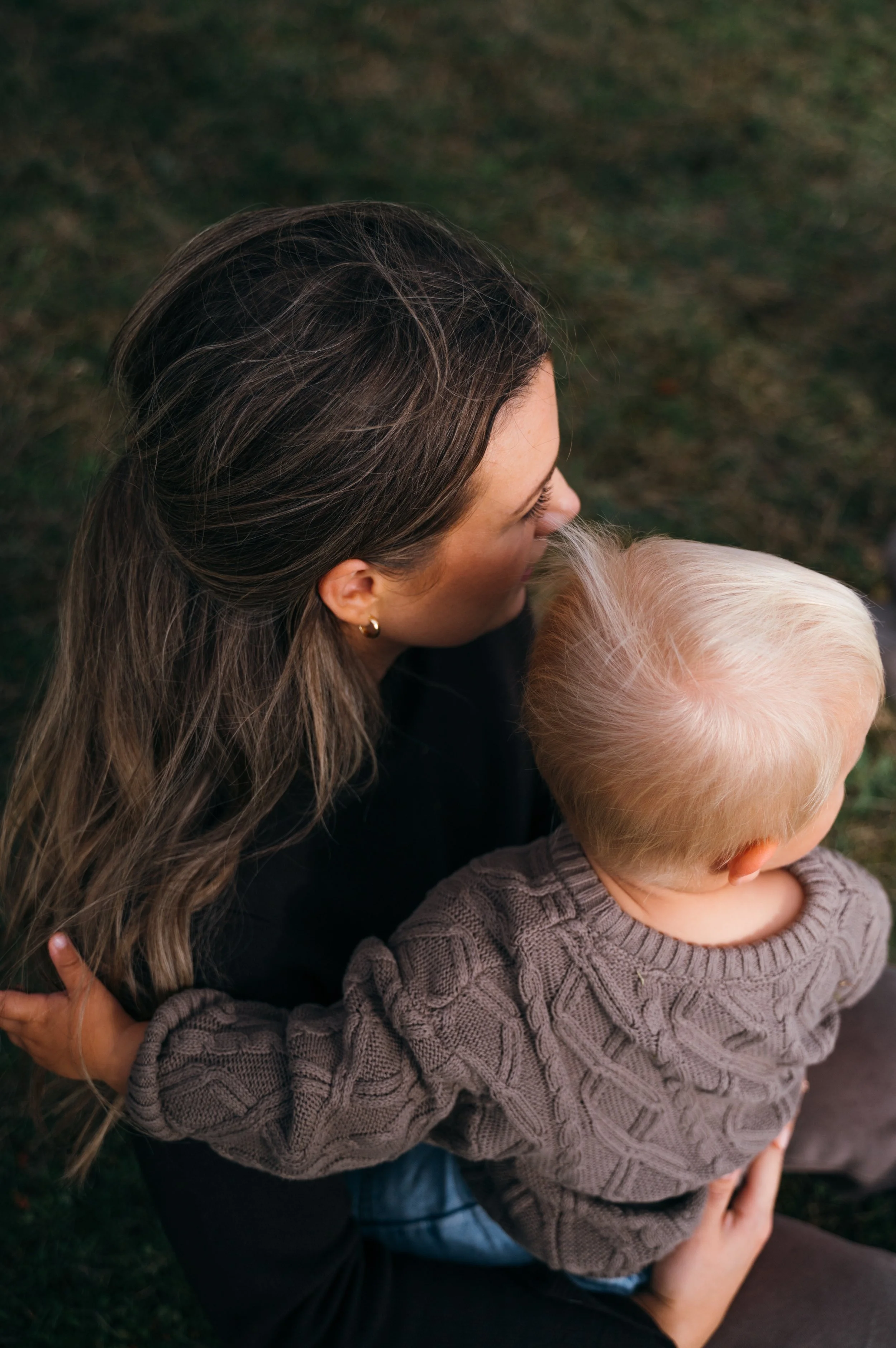 JuliaHaraldsonPhotography_2025_EmmaJfamilj-35.jpg