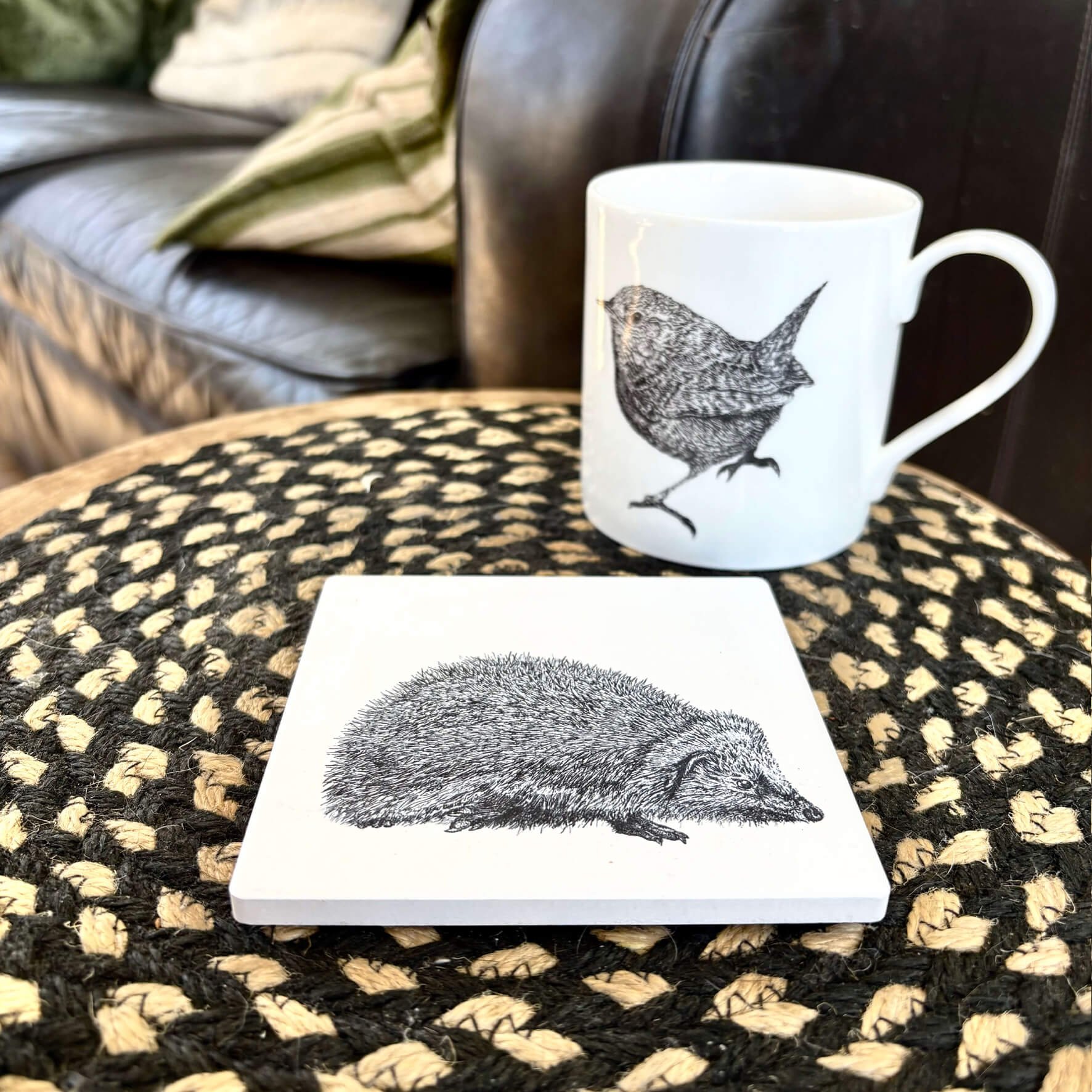 Ceramic_Coaster_hedgehog_Small_table.jpg
