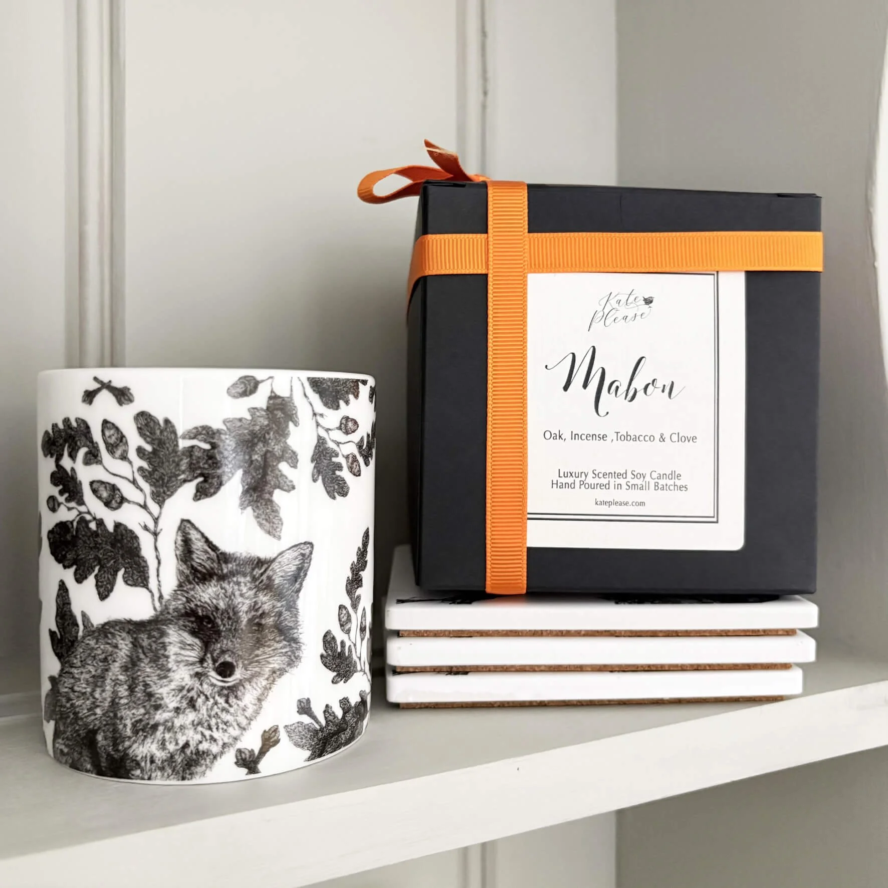 oak_tobacco_soy_candle_fox_shelf_boxed.jpg