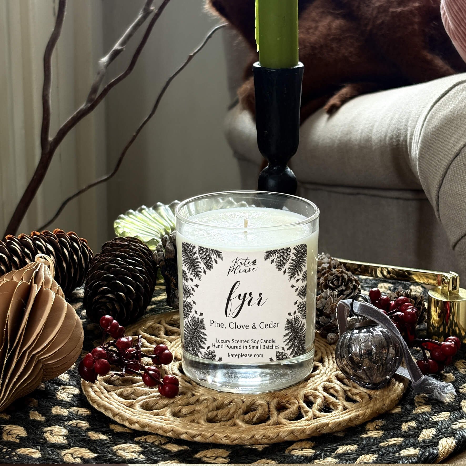 small_table_fyrr_pine_soy_candle_xmas.jpg