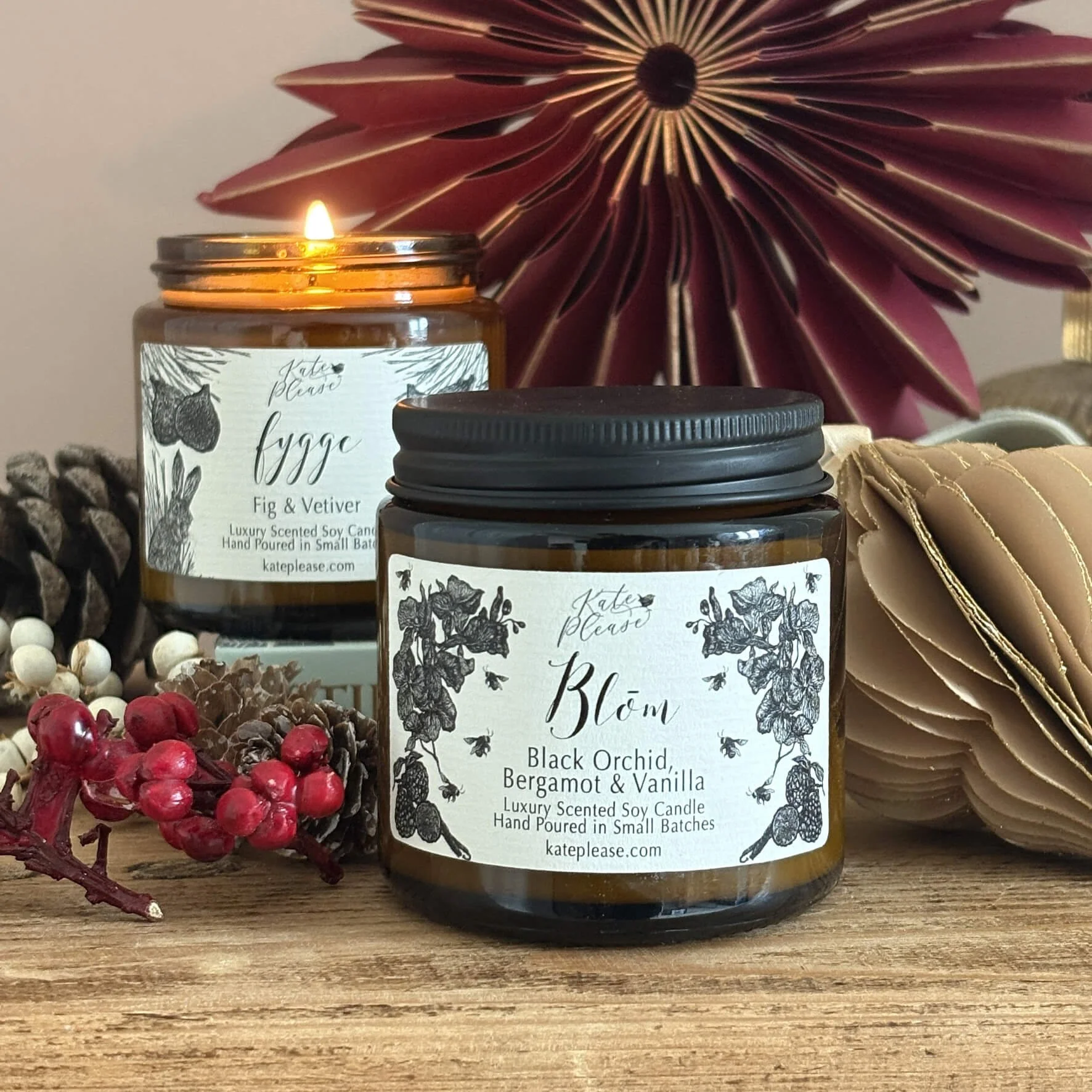 Apothecary_jar_candle_Blom_black_orchid_xmas.jpg
