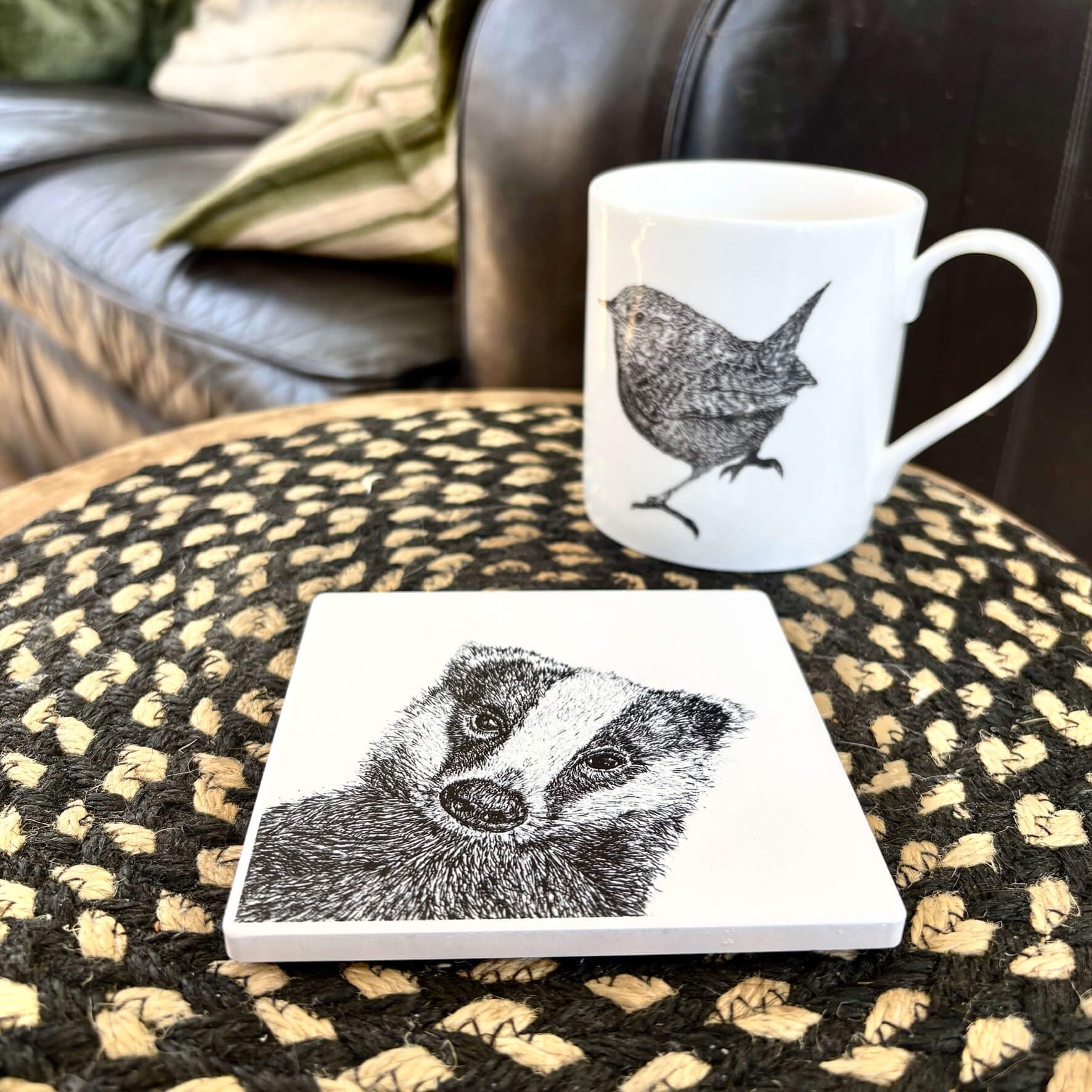 Ceramic_Coaster_peeping_badger_small_table.jpg