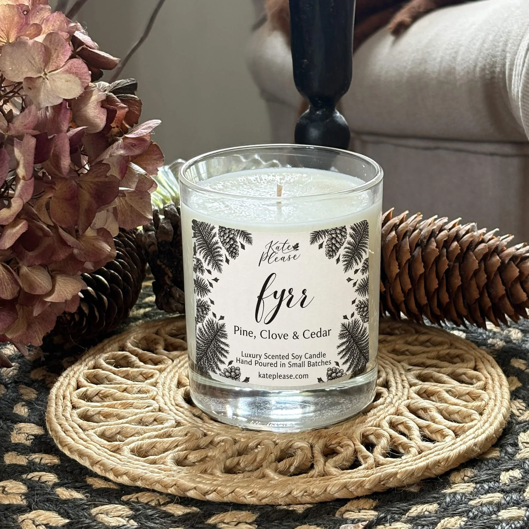 "Fyrr" Candle             Pine, Clove and Sandlewood