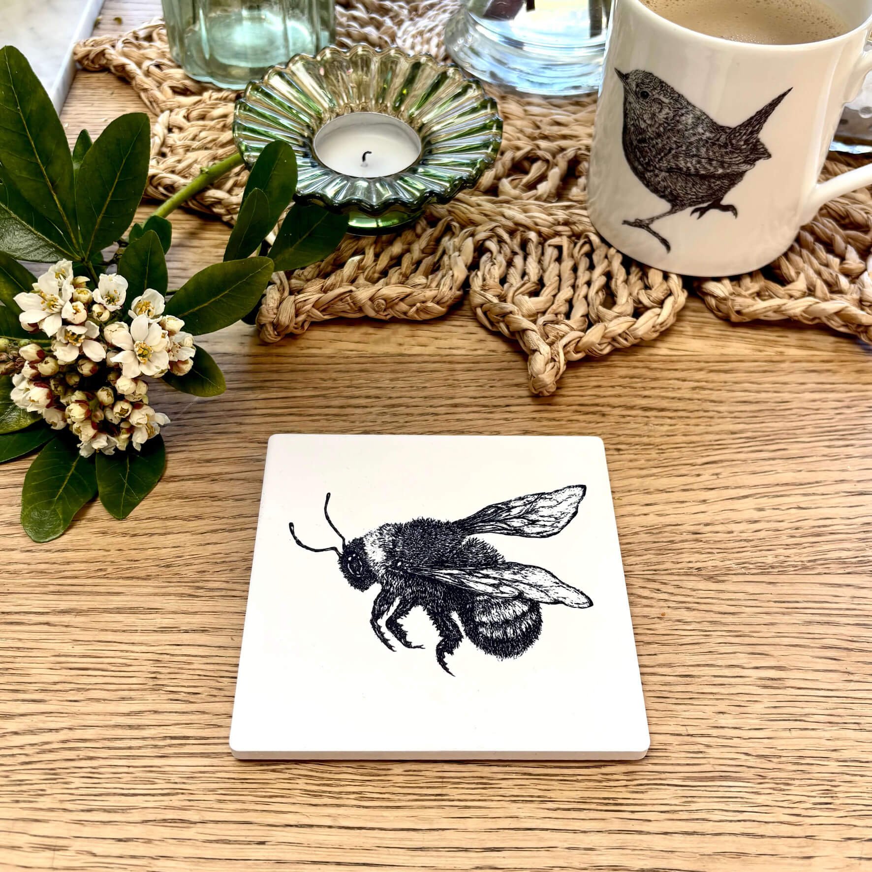 Ceramic_Coaster_Flat_Bee_Table.jpg