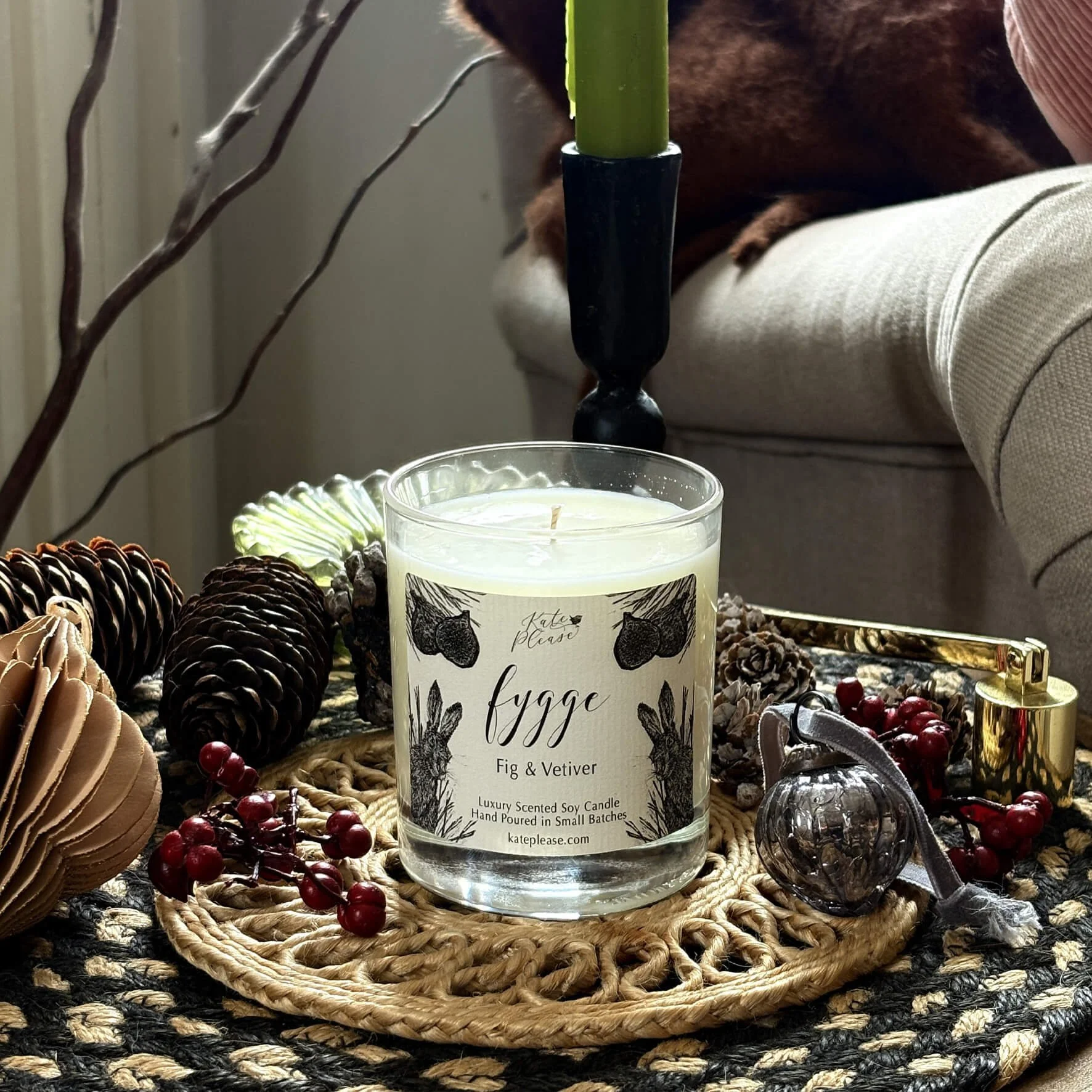 small_table_fig_soy_candle_hare_xmas.jpg