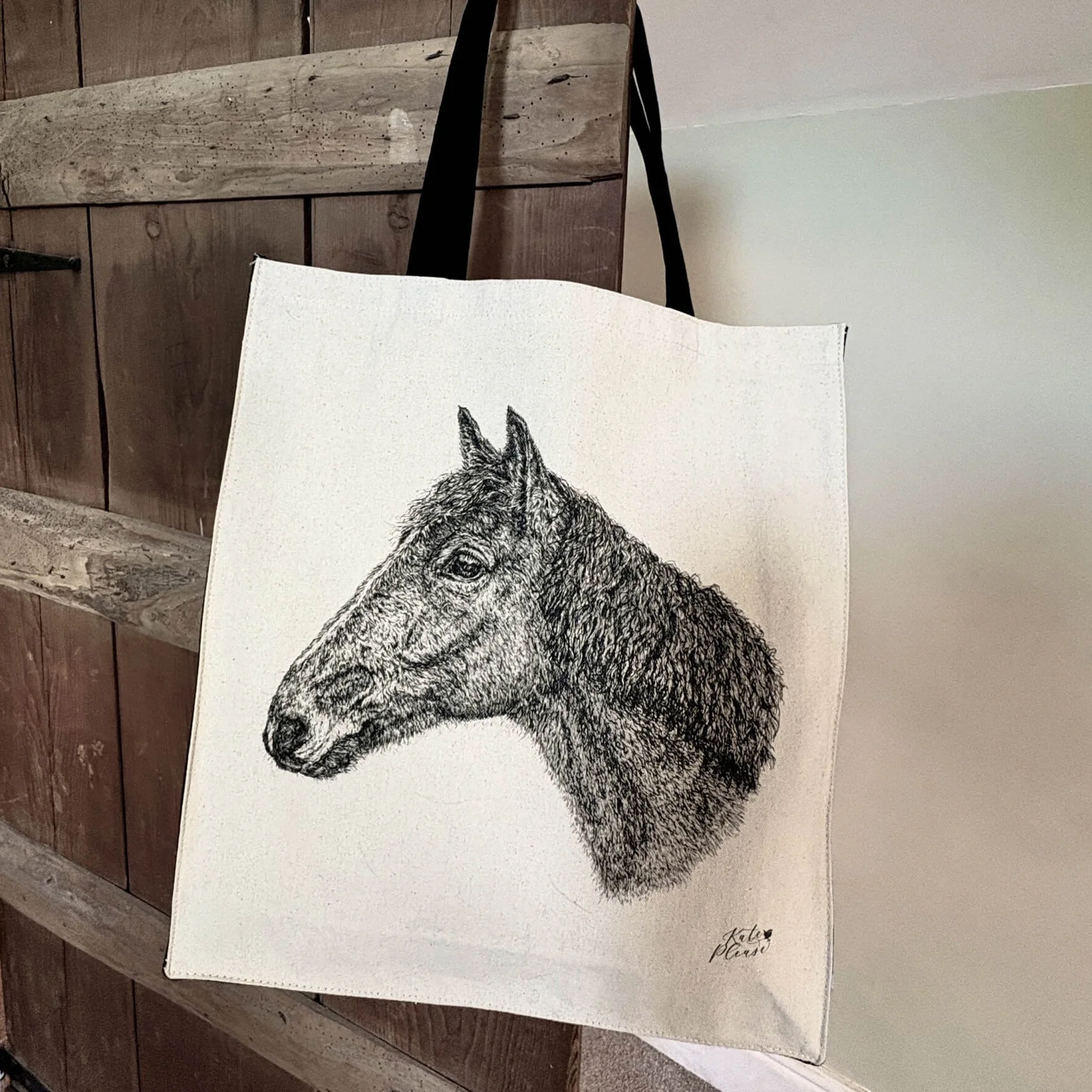Oscar_horse_canvas_tote_bag_door.jpg