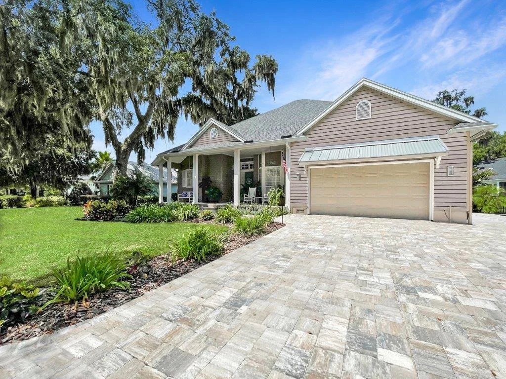 Oyster Bay Realtor Colleen Gerke Soap Creek 2a.jpg