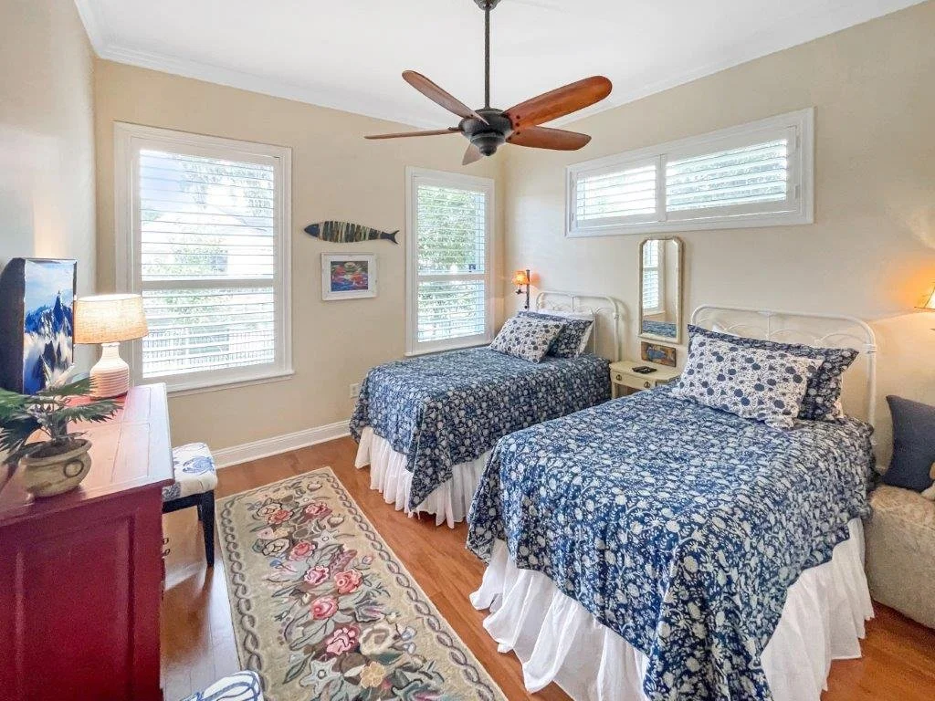 Oyster Bay Realtor Colleen Gerke Soap Creek 19.jpg