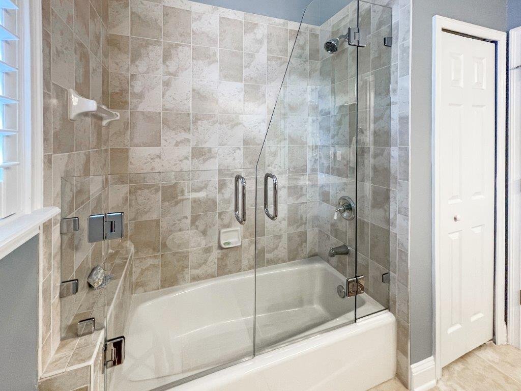 Oyster Bay Realtor Colleen Gerke Soap Creek 21.jpg