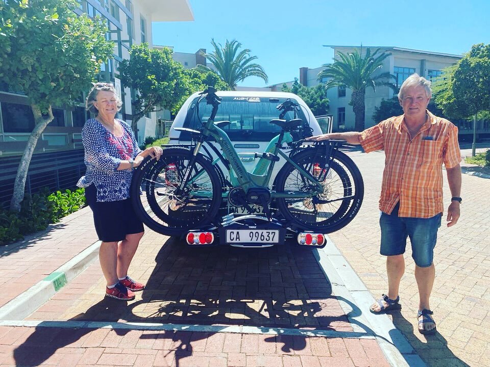 Margie and Andre just picked up their UPTOWN electric bikes and can&rsquo;t wait to get rolling 🚴&zwj;♀️ ⚡️ 🚴 
Embrace an Exhilarating way to Exercise.
Stick together on Rides. Conquer hills with ease. 
Rediscover the joy of riding. Unlock Amazing 