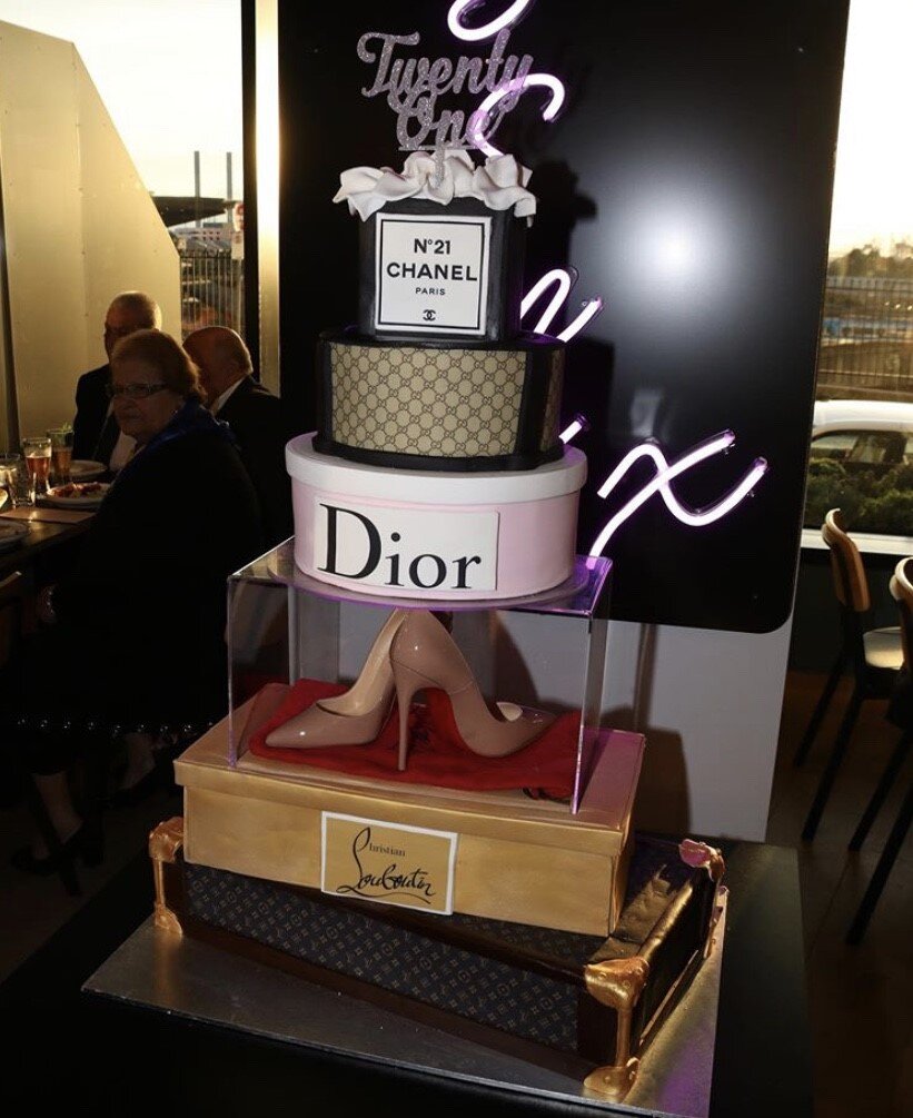 Louis Vuitton cake  Louis vuitton cake, Birthday cake vodka