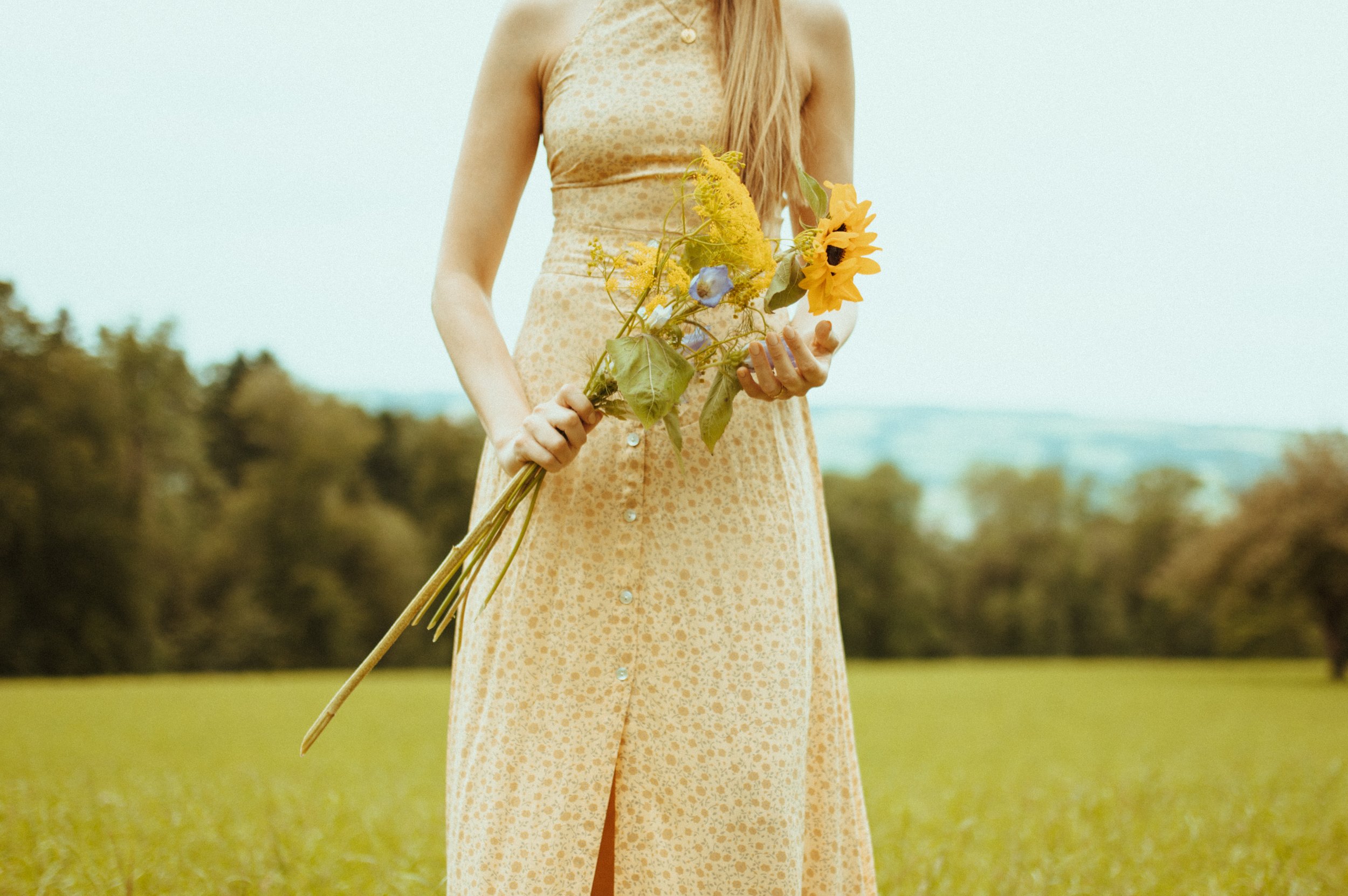 Frau mit Blumen